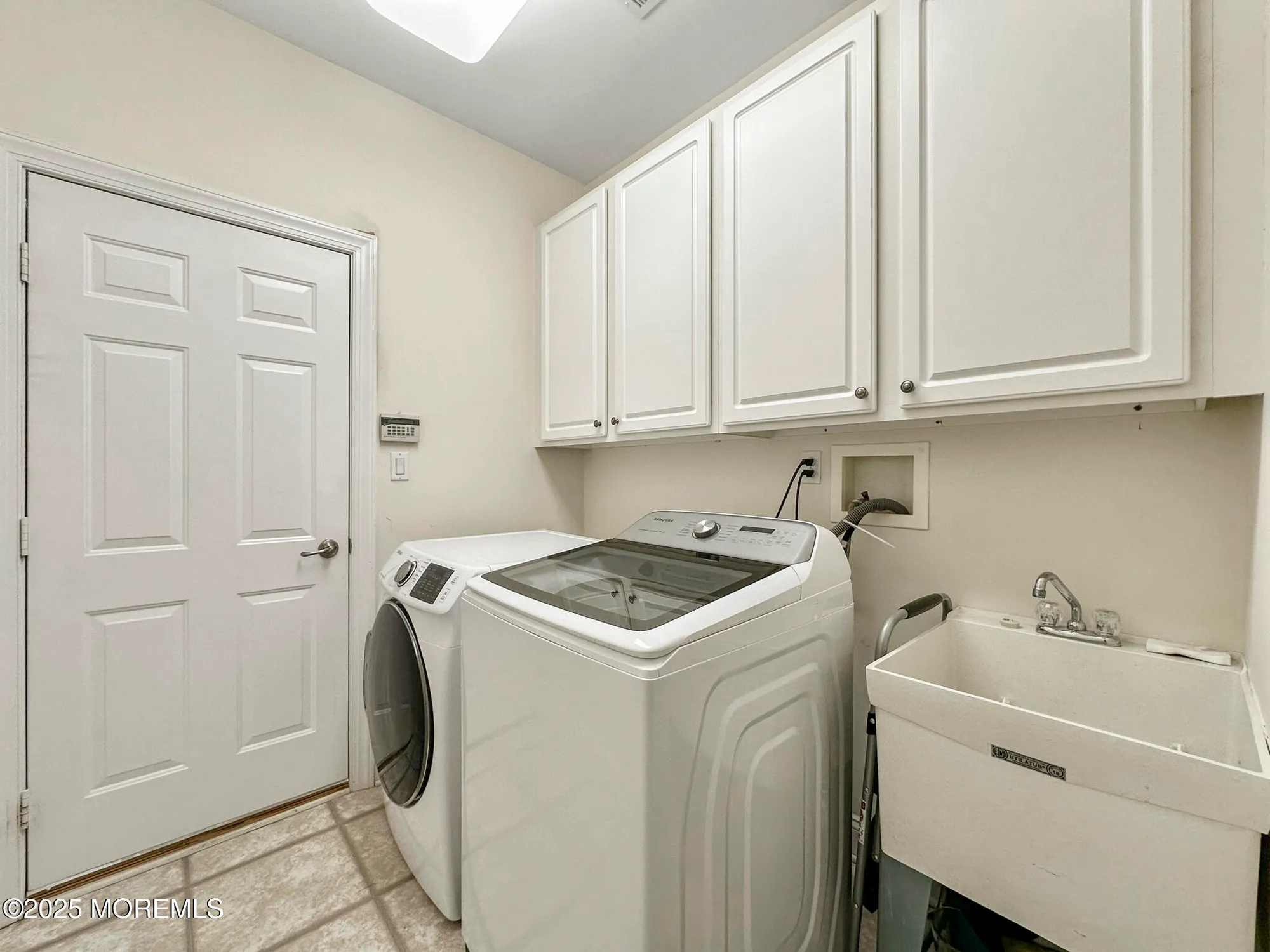 Property Slideshow image 17 of 49 | 142 scarborough way, Marlboro, NJ, 07746