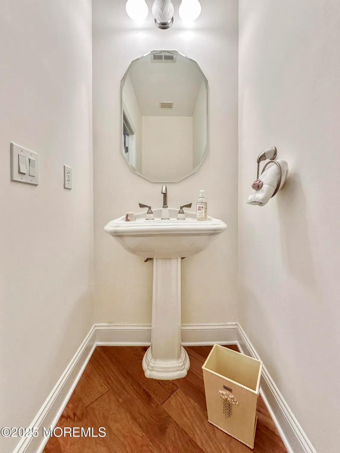 Property Slideshow image 18 of 49 | 142 scarborough way, Marlboro, NJ, 07746