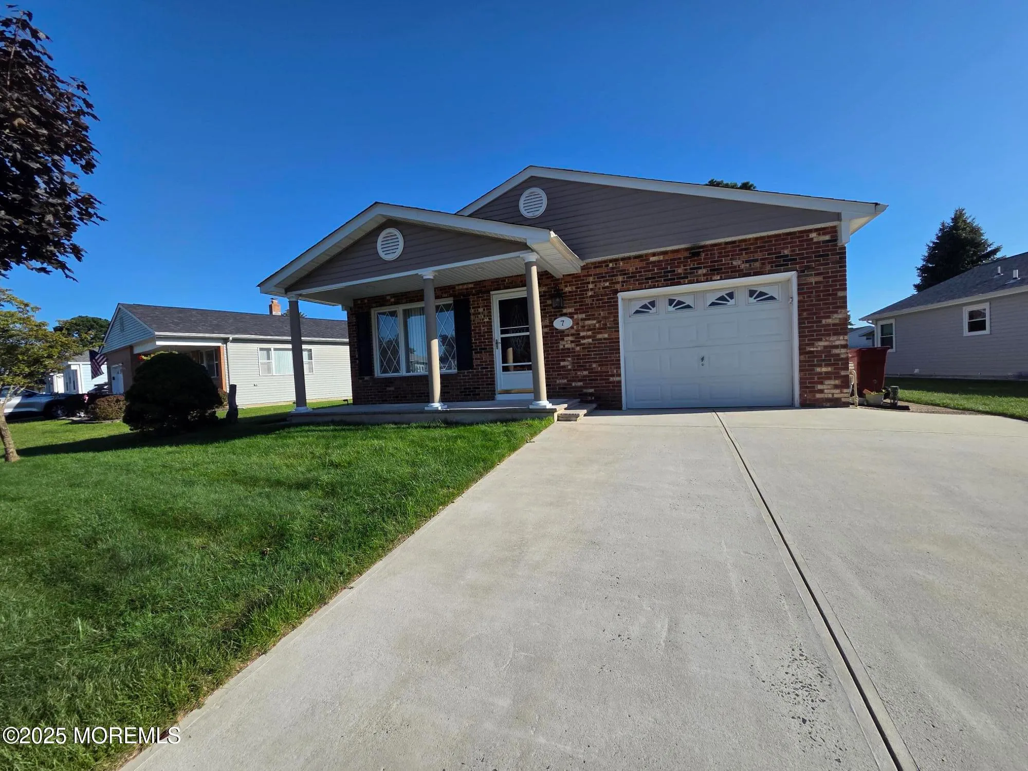 Property Slideshow image 3 of 46 | 7 augusta ct, Toms River, NJ, 08757