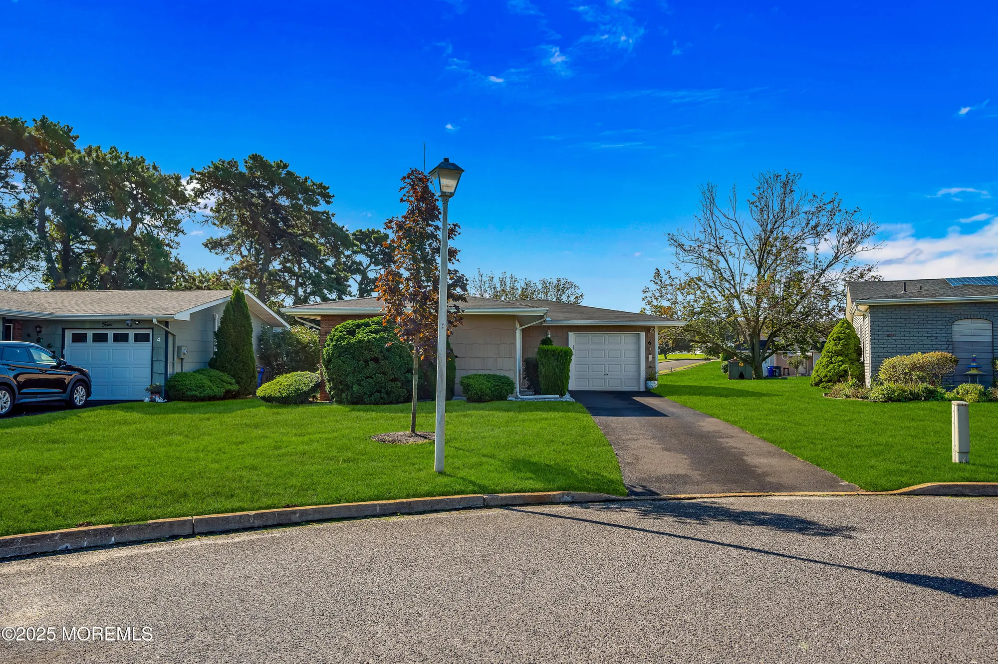 Property Slideshow image 5 of 25 | 6 heywood ct, Brick, NJ, 08724