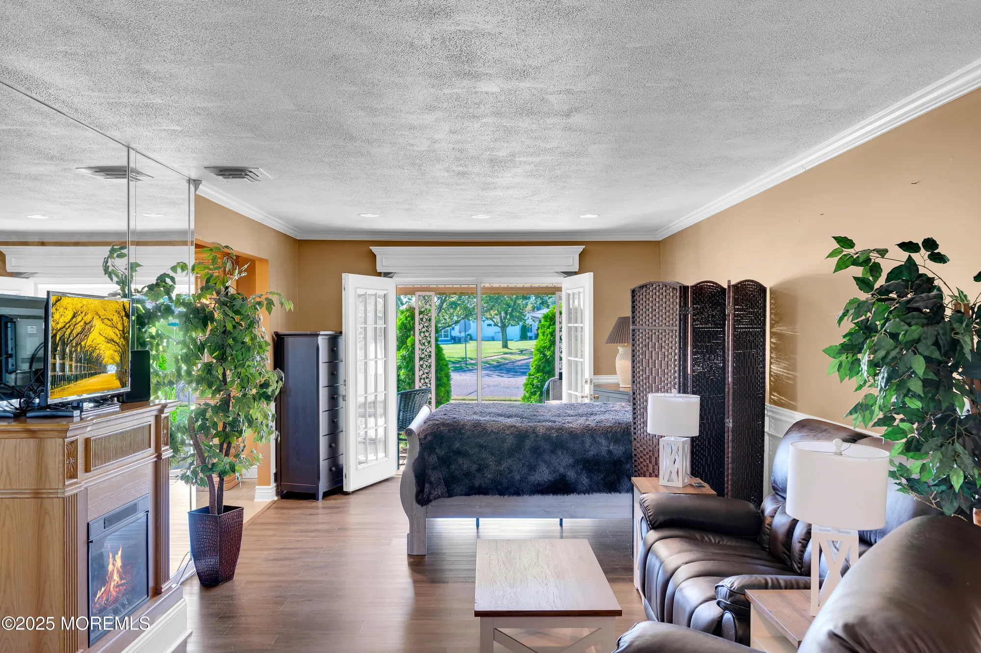 Property Slideshow image 11 of 25 | 6 heywood ct, Brick, NJ, 08724