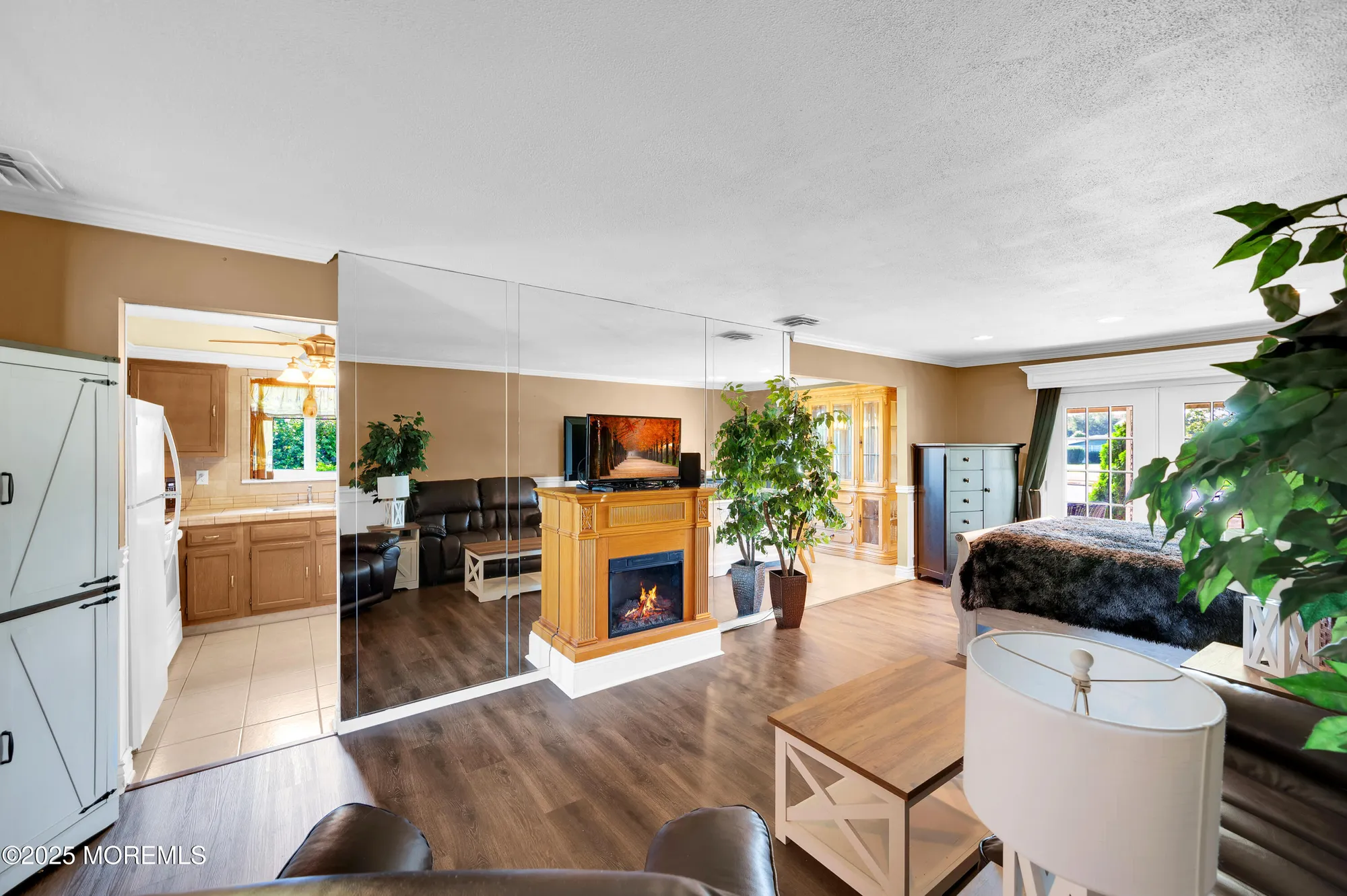 Property Slideshow image 9 of 25 | 6 heywood ct, Brick, NJ, 08724