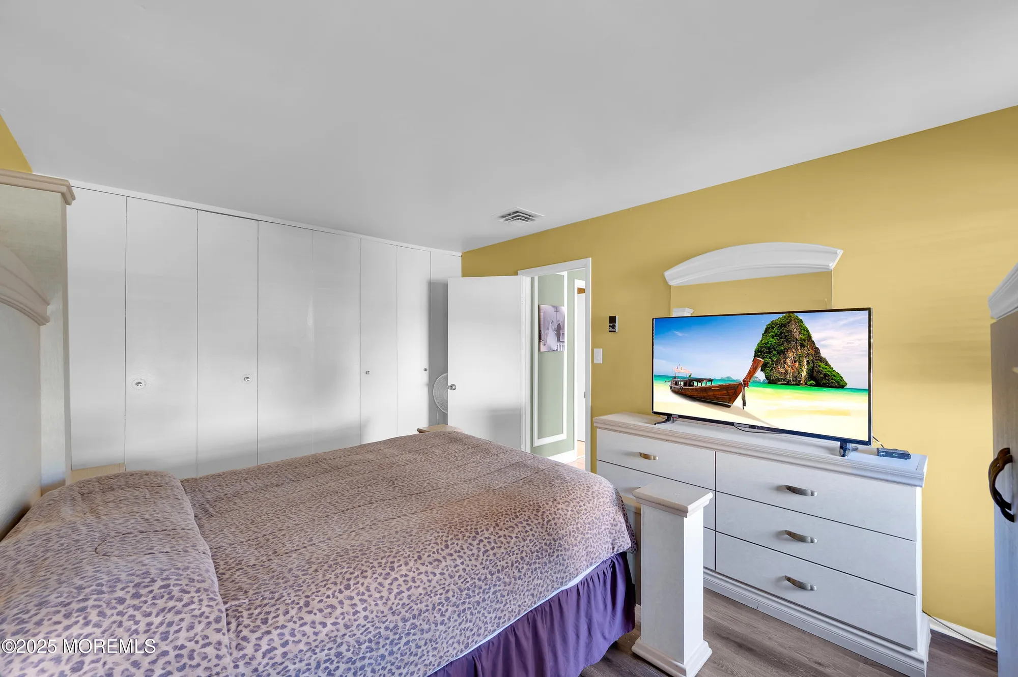 Property Slideshow image 18 of 25 | 6 heywood ct, Brick, NJ, 08724