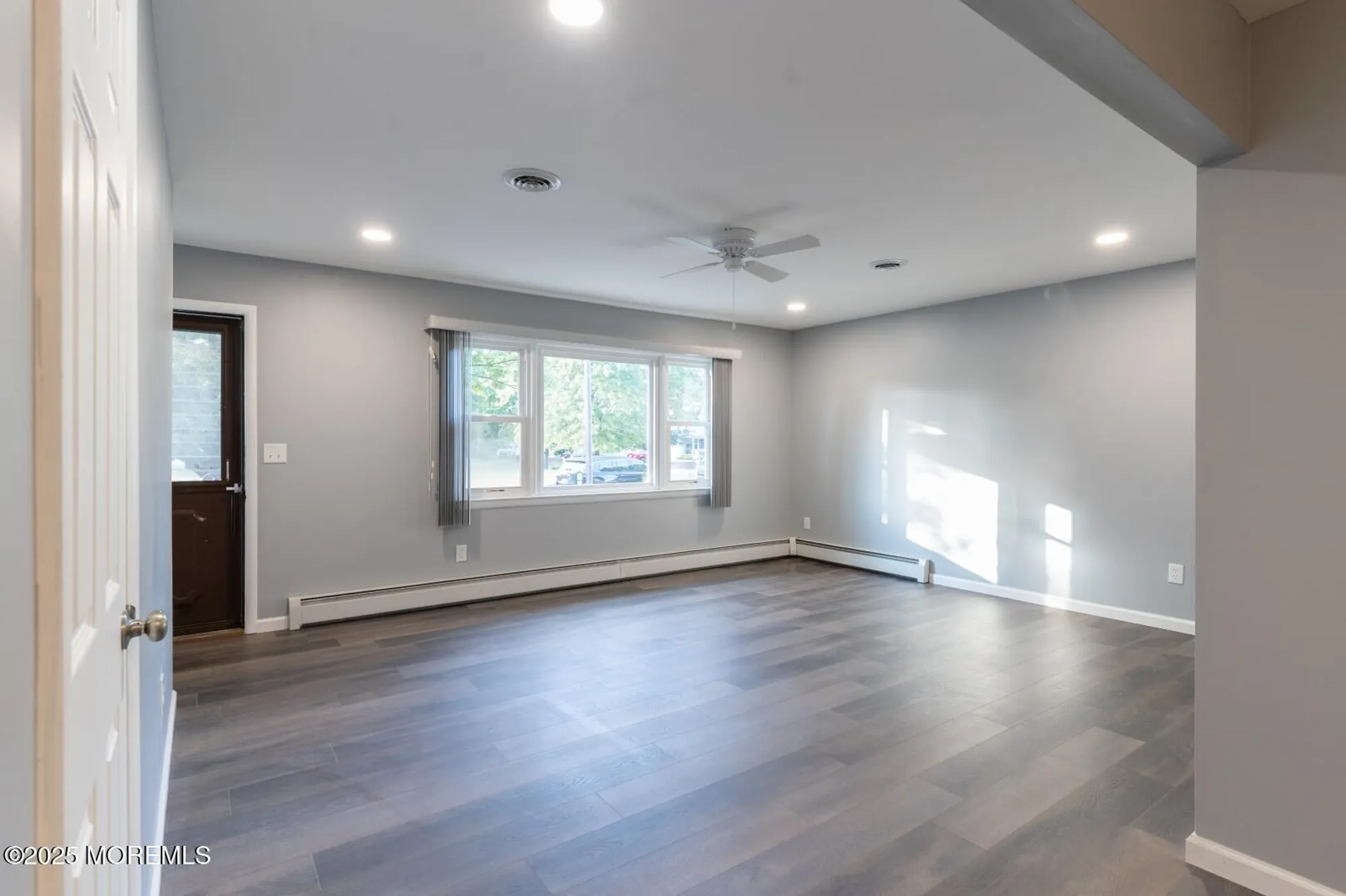 Property Slideshow image 11 of 32 | 23 burlington ct, Toms River, NJ, 08757