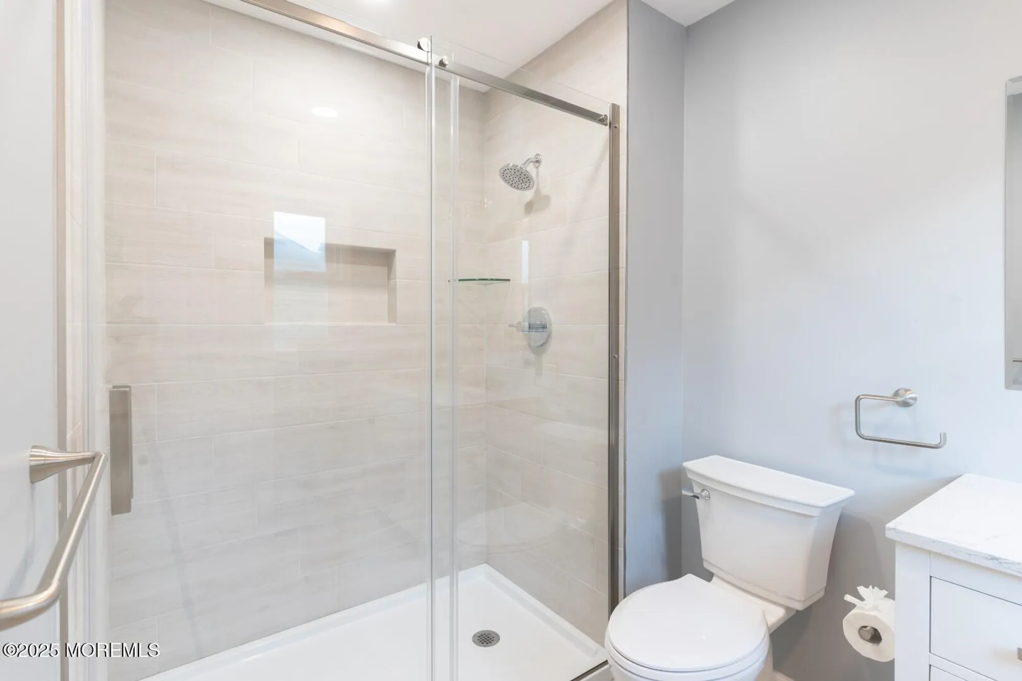 Property Slideshow image 18 of 32 | 23 burlington ct, Toms River, NJ, 08757