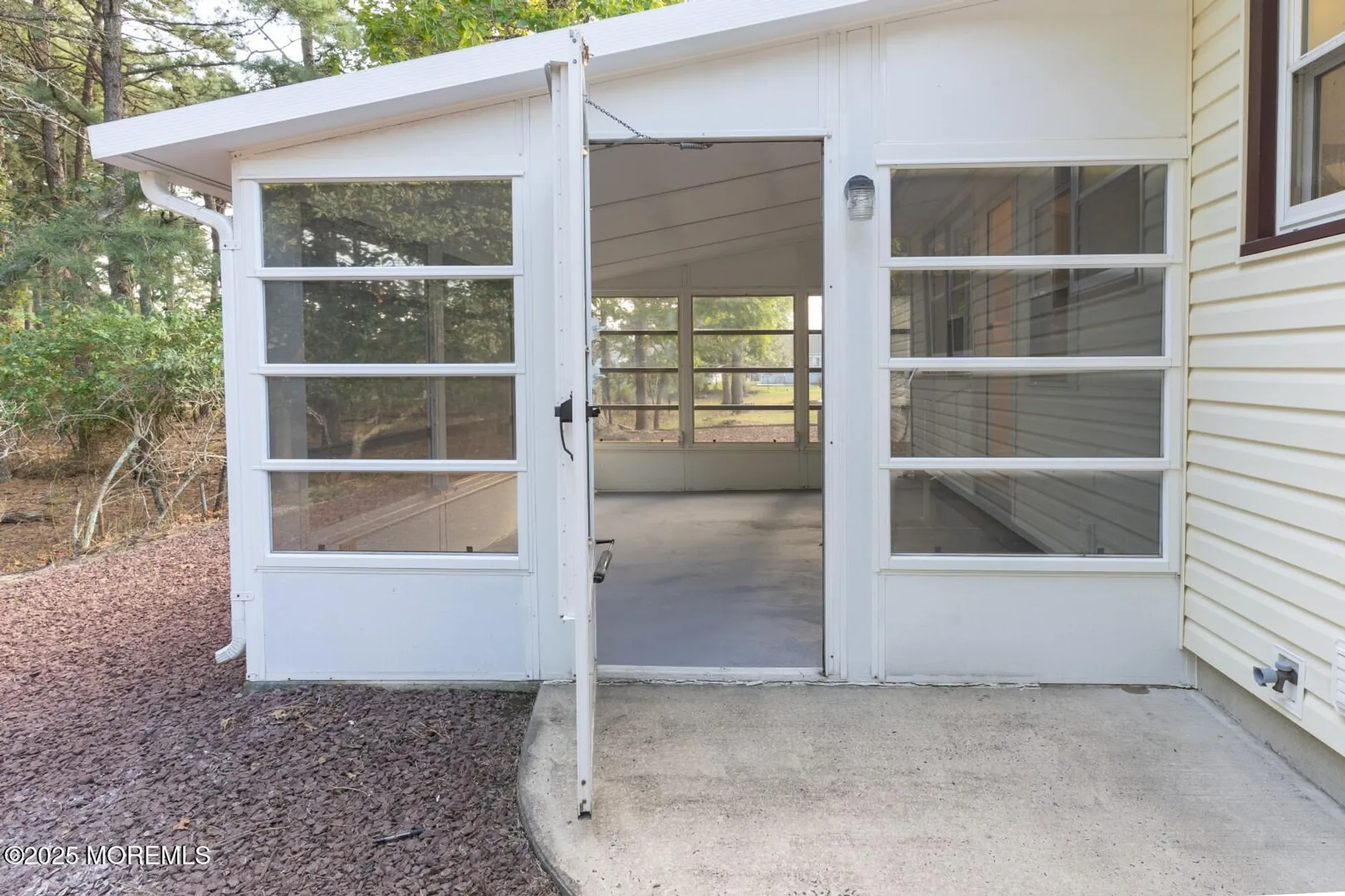 Property Slideshow image 28 of 32 | 23 burlington ct, Toms River, NJ, 08757