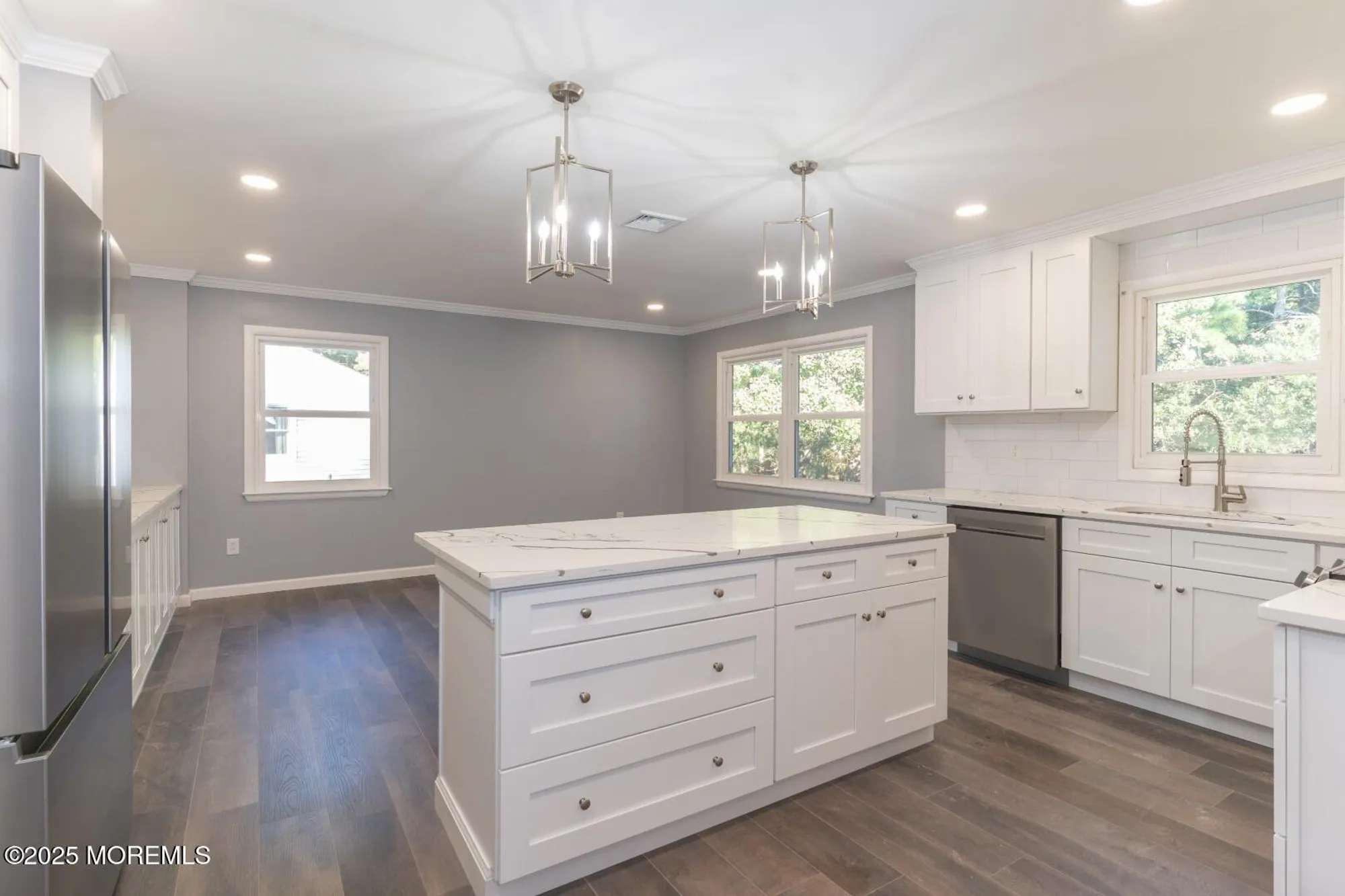 Property Slideshow image 5 of 32 | 23 burlington ct, Toms River, NJ, 08757