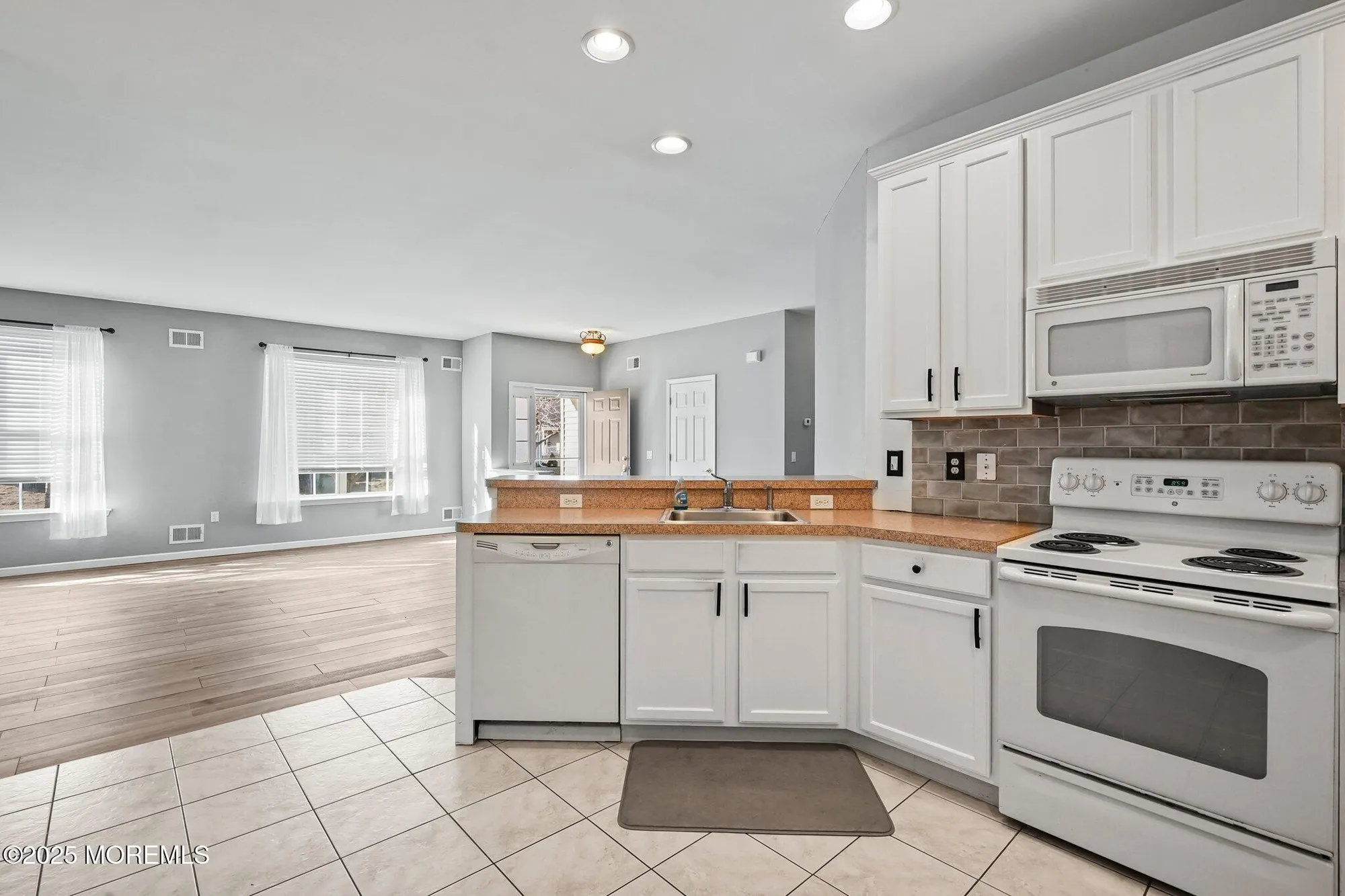 Property Slideshow image 12 of 32 | 30 winkle ct, Manchester, NJ, 08759