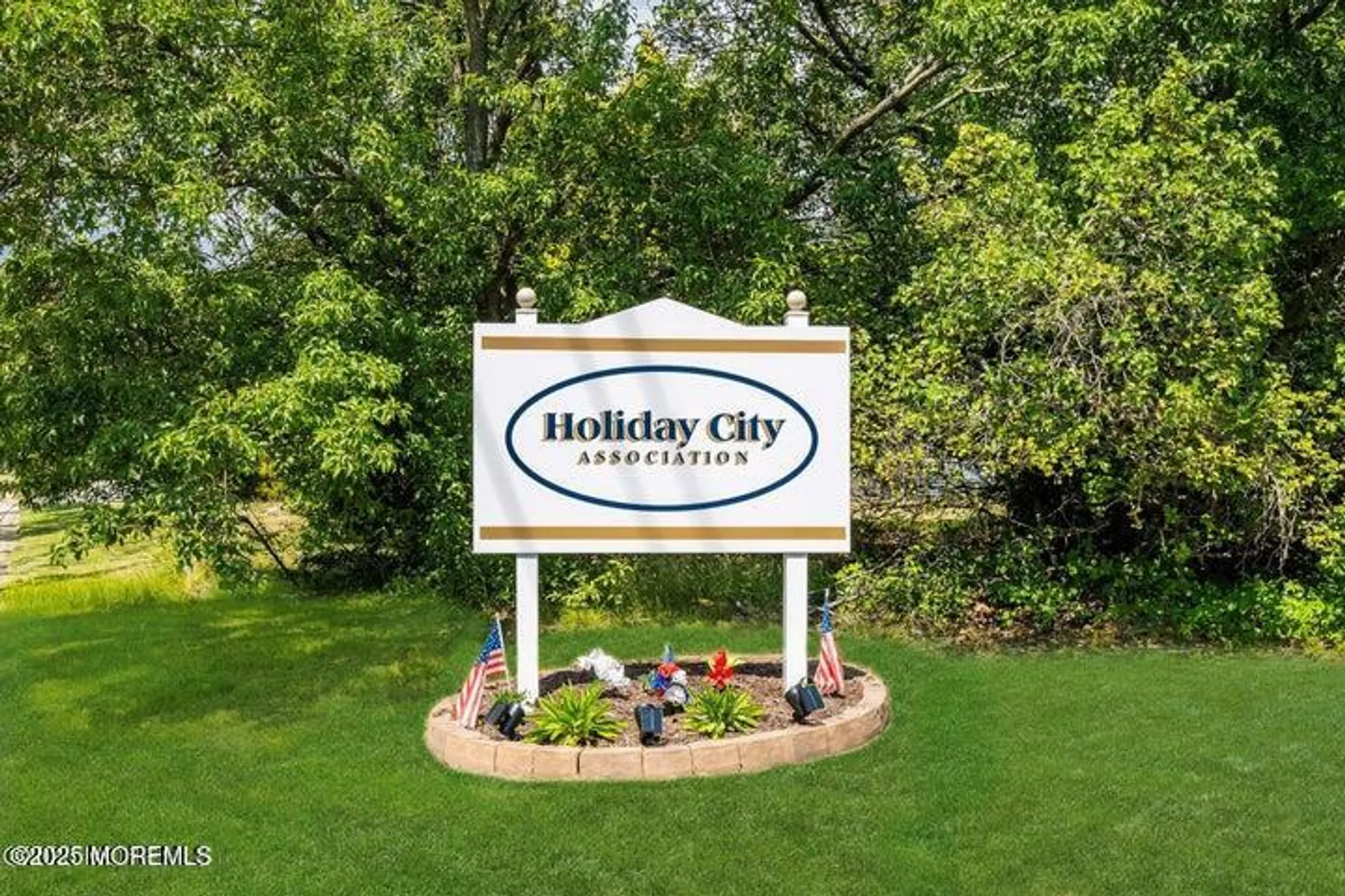 Property Slideshow image 12 of 14 | 7 mount kisco dr, Toms River, NJ, 08753