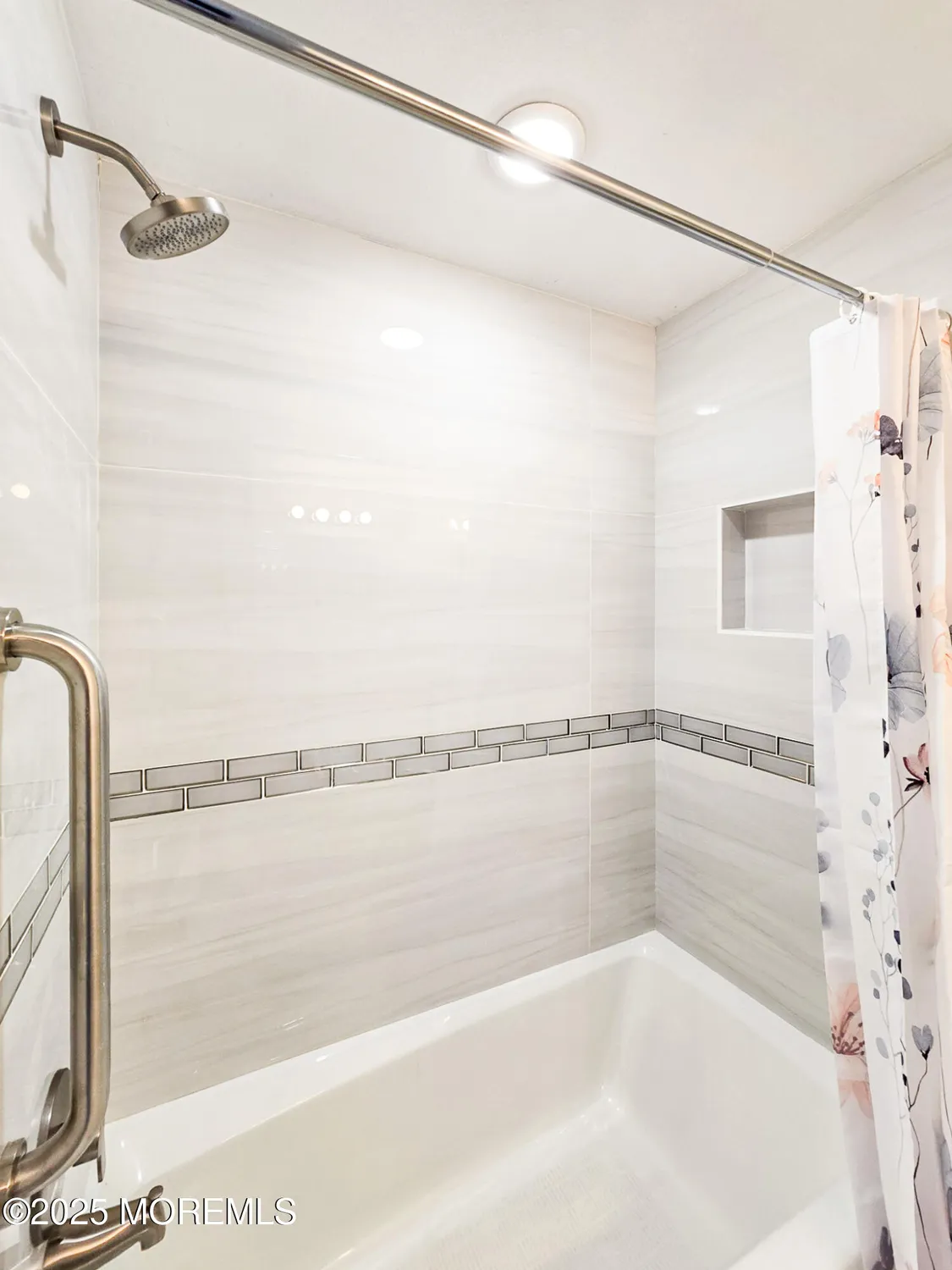 Property Slideshow image 20 of 36 | 374n new bedford ln, Monroe, NJ, 08831