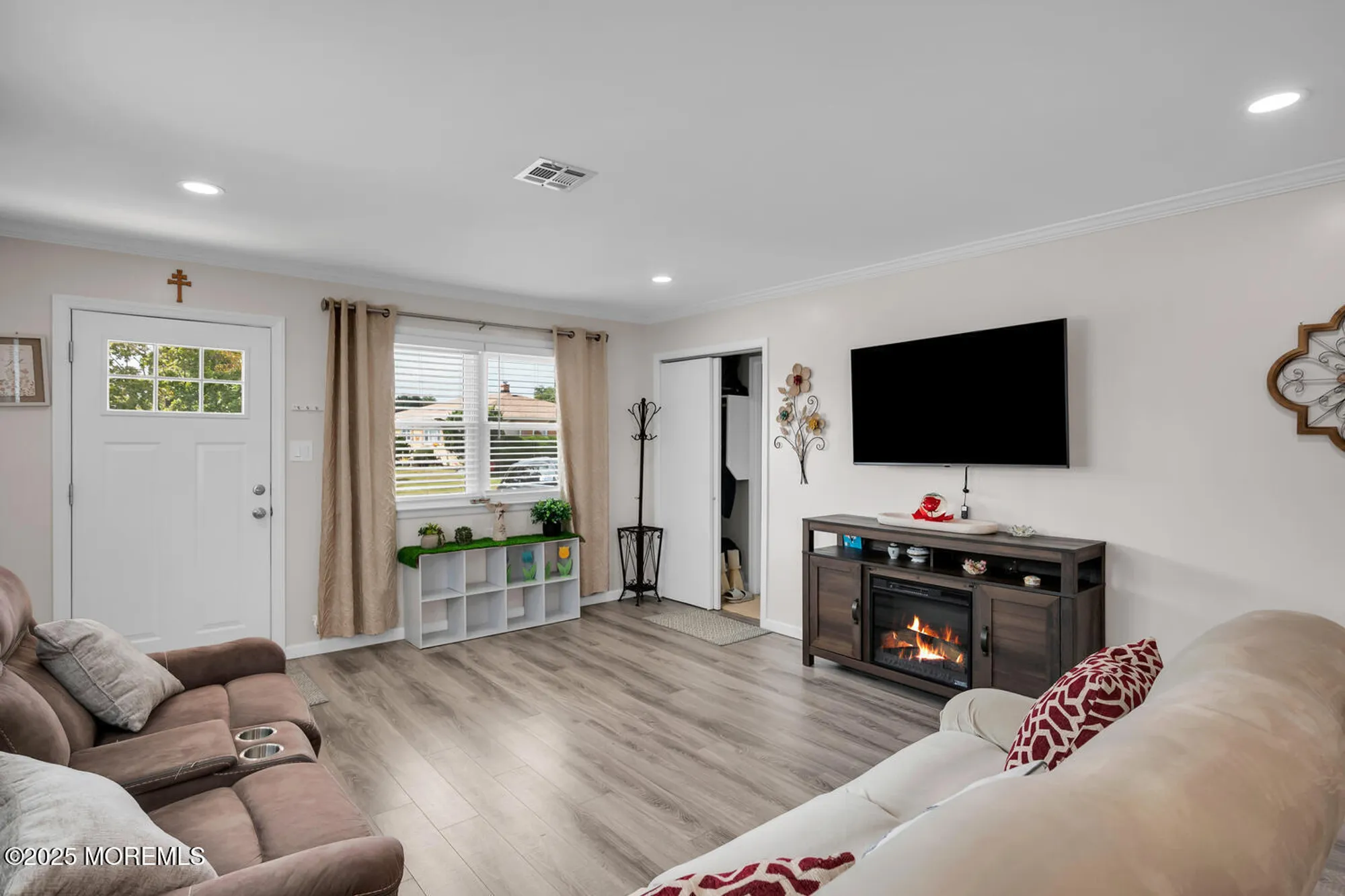 Property Slideshow image 6 of 39 | 2 capri ct, Toms River, NJ, 08757