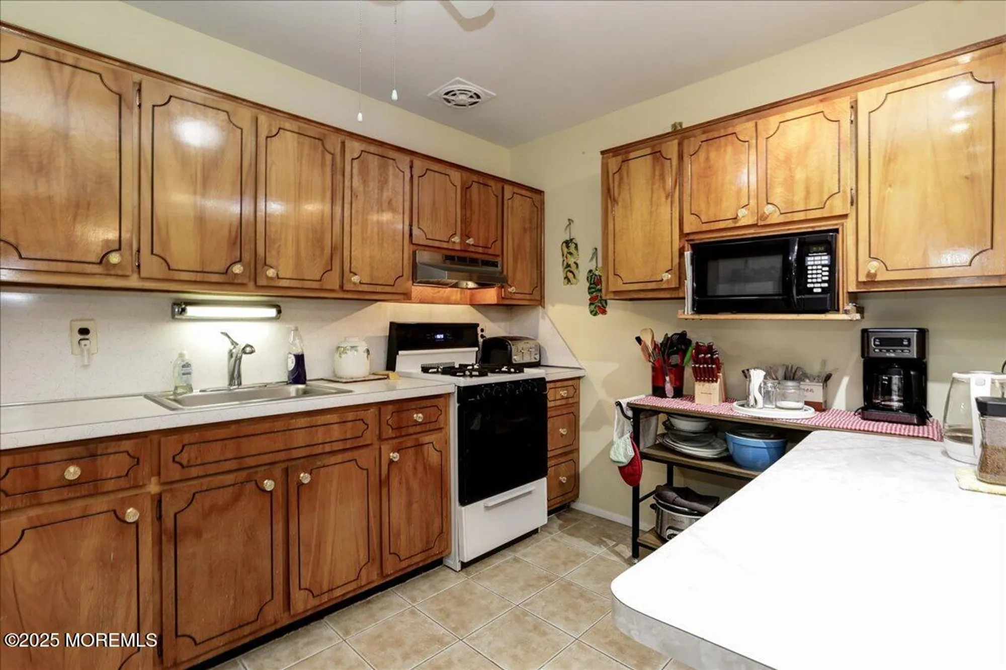 Property Slideshow image 6 of 30 | 9d cardinal st, Manchester, NJ, 08759