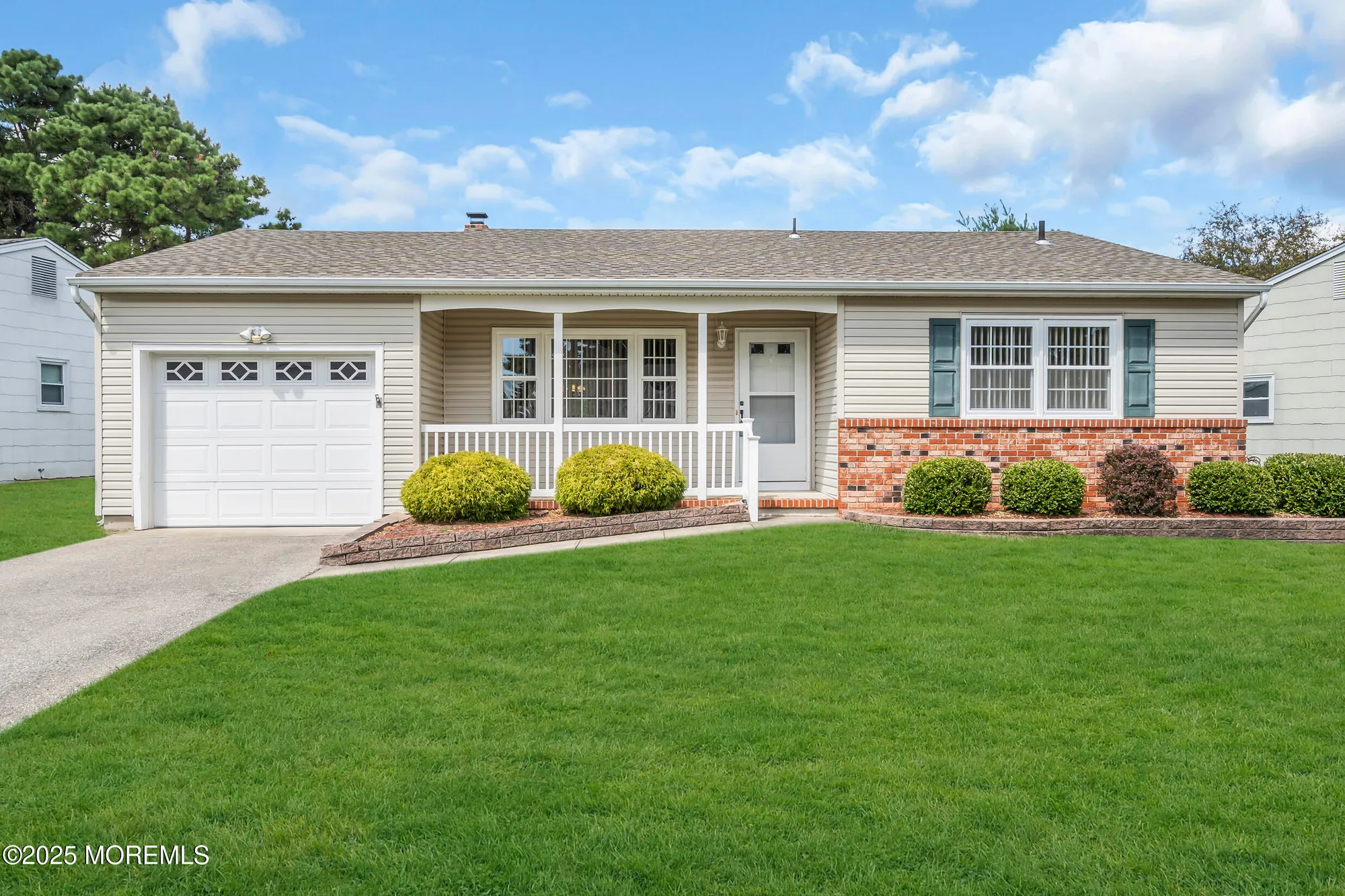 Property Slideshow image 1 of 18 | 162 castleton dr, Toms River, NJ, 08757