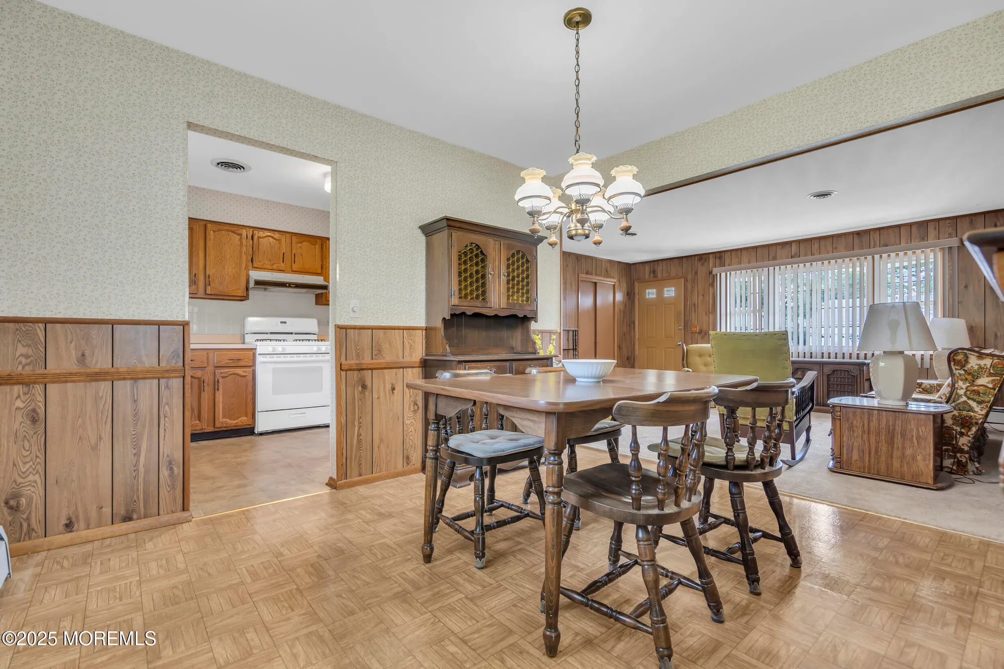 Property Slideshow image 9 of 18 | 162 castleton dr, Toms River, NJ, 08757