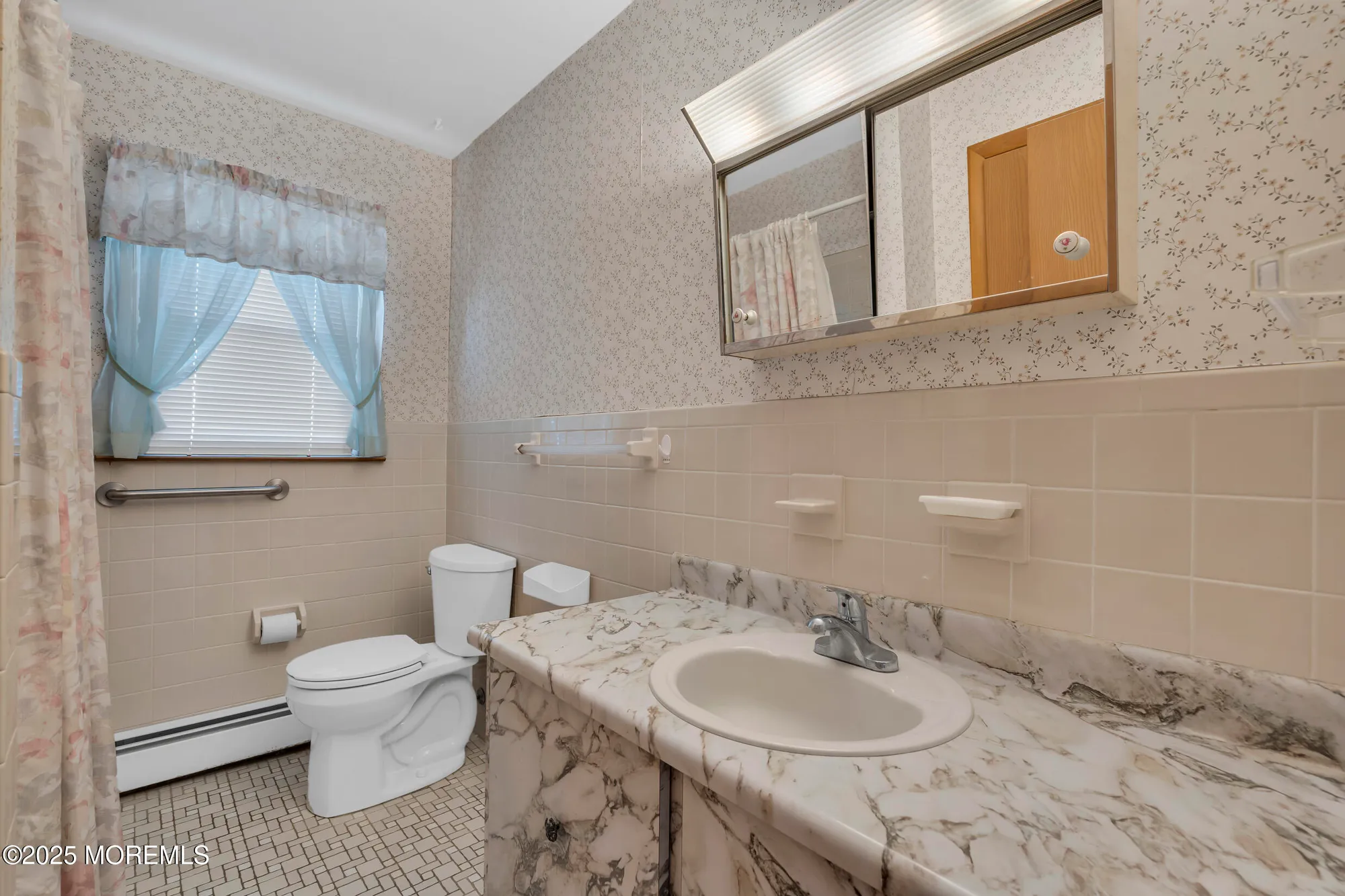 Property Slideshow image 14 of 18 | 162 castleton dr, Toms River, NJ, 08757