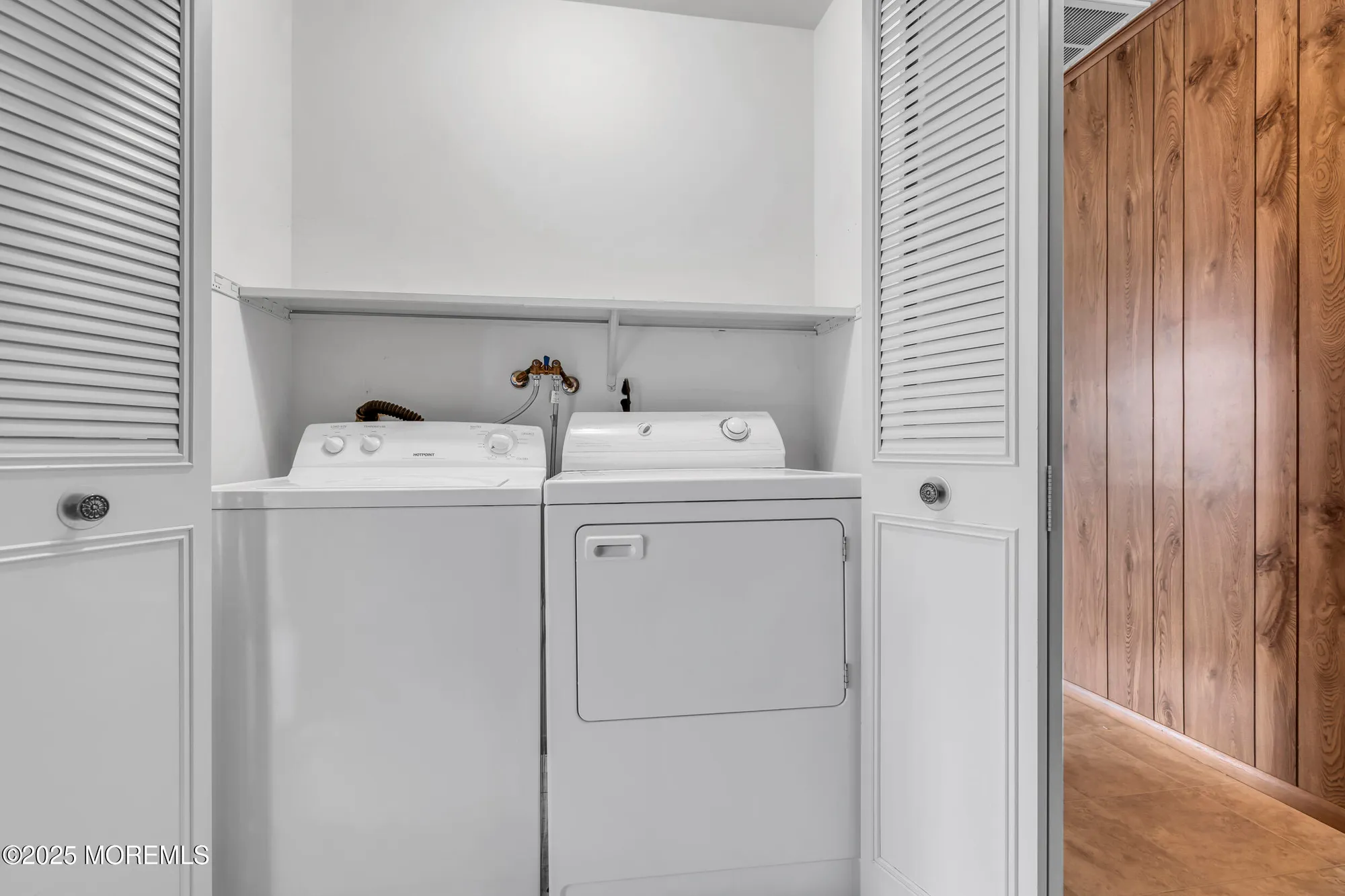 Property Slideshow image 12 of 18 | 162 castleton dr, Toms River, NJ, 08757