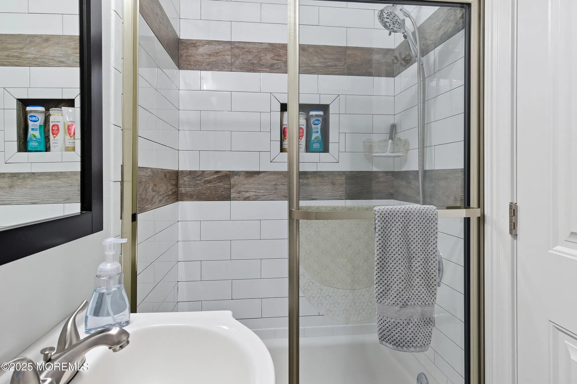 Property Slideshow image 22 of 50 | 24 port royal dr, Toms River, NJ, 08757