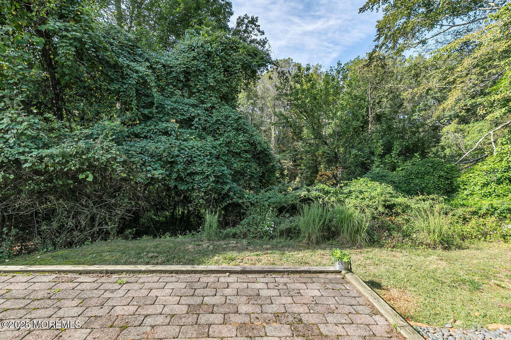 Property Slideshow image 31 of 39 | 60 falmouth ct, Red Bank, NJ, 07701