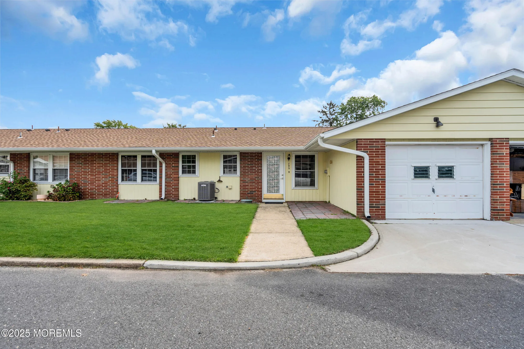 Property Slideshow image 2 of 15 | 295b malvern ct, Lakewood, NJ, 08701