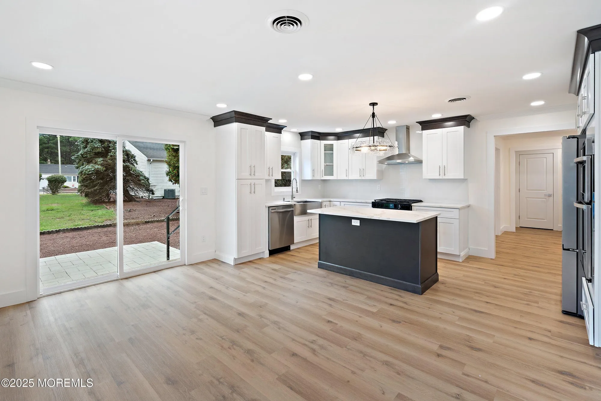 Property Slideshow image 10 of 31 | 119 castleton dr, Toms River, NJ, 08757