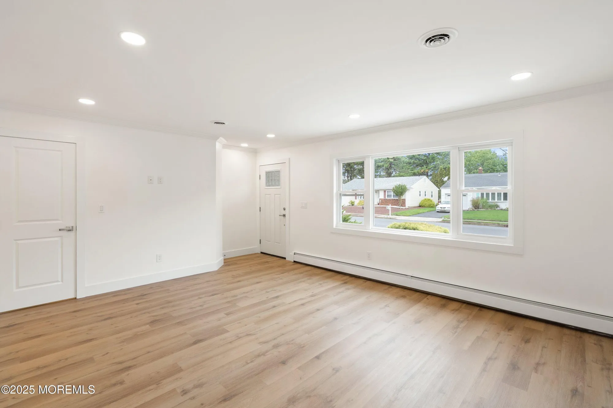 Property Slideshow image 5 of 31 | 119 castleton dr, Toms River, NJ, 08757