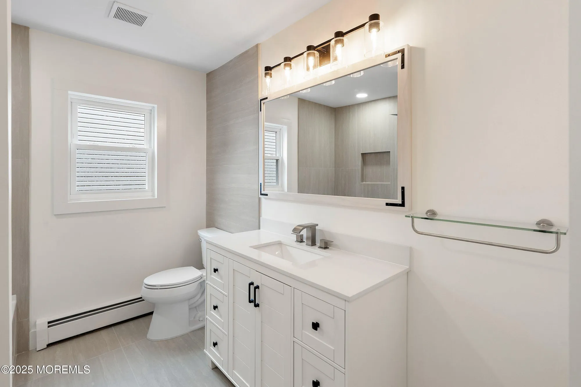 Property Slideshow image 22 of 31 | 119 castleton dr, Toms River, NJ, 08757