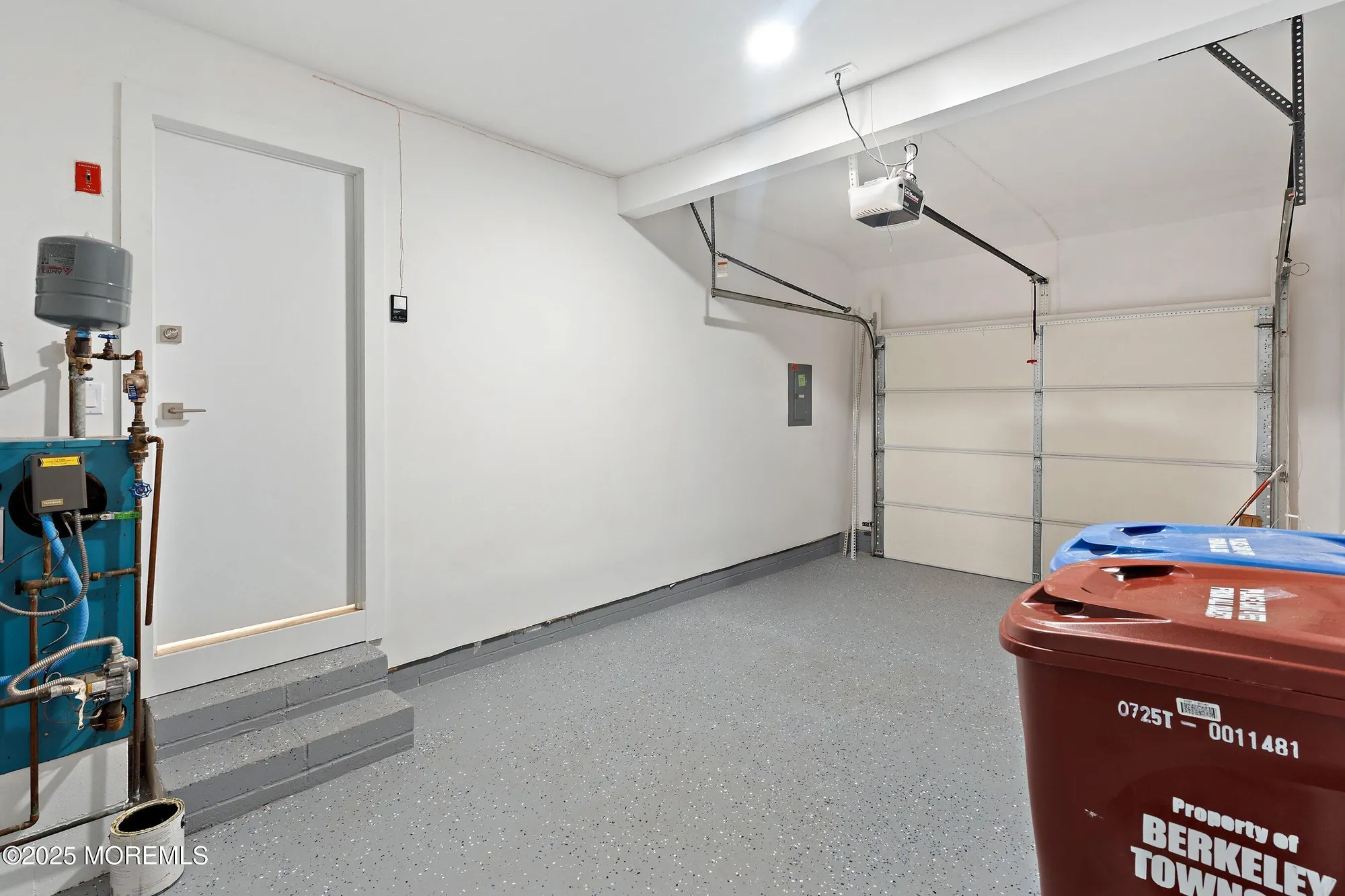 Property Slideshow image 25 of 31 | 119 castleton dr, Toms River, NJ, 08757