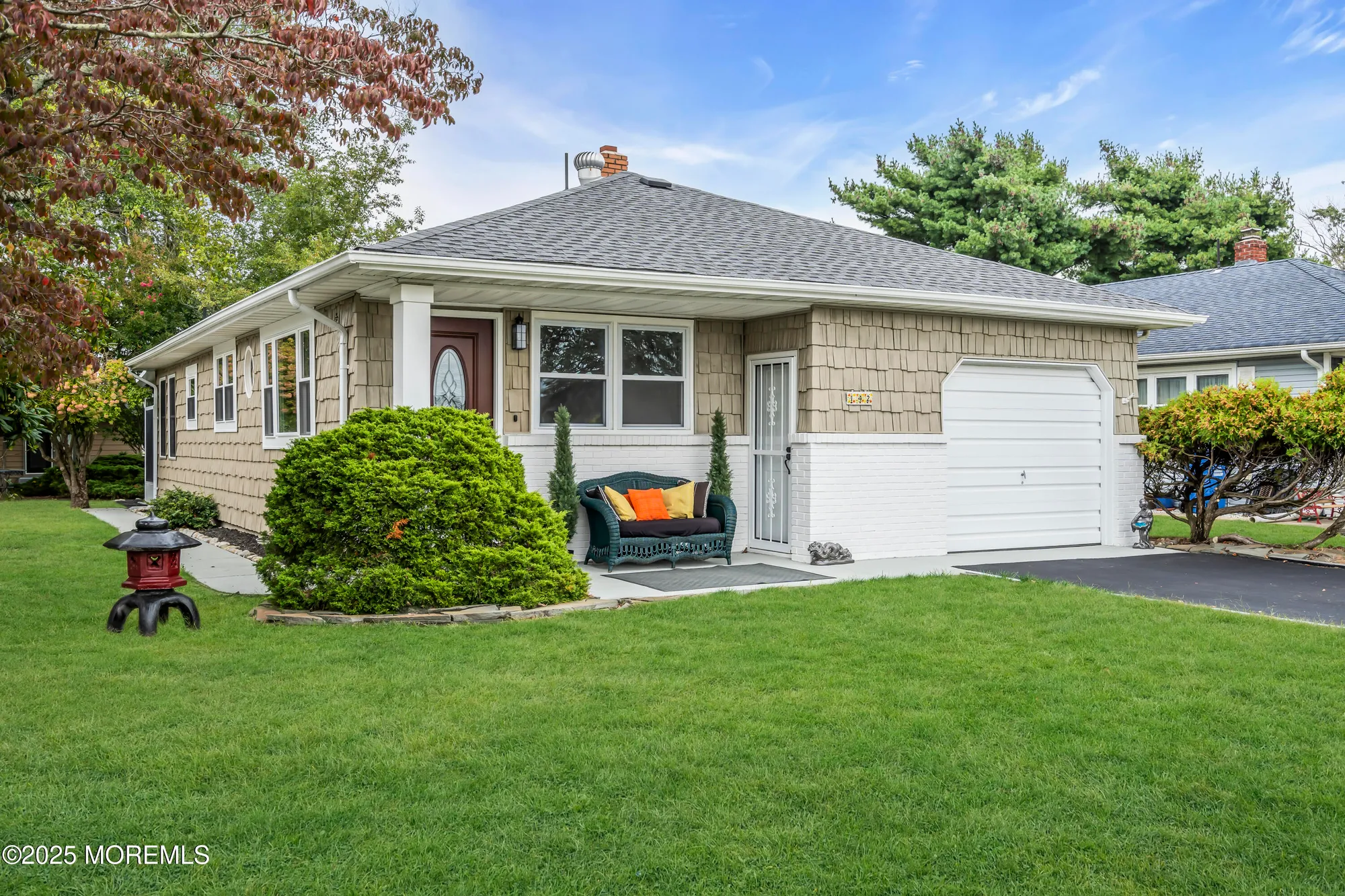 Property Slideshow image 3 of 26 | 142 barbuda st, Toms River, NJ, 08757