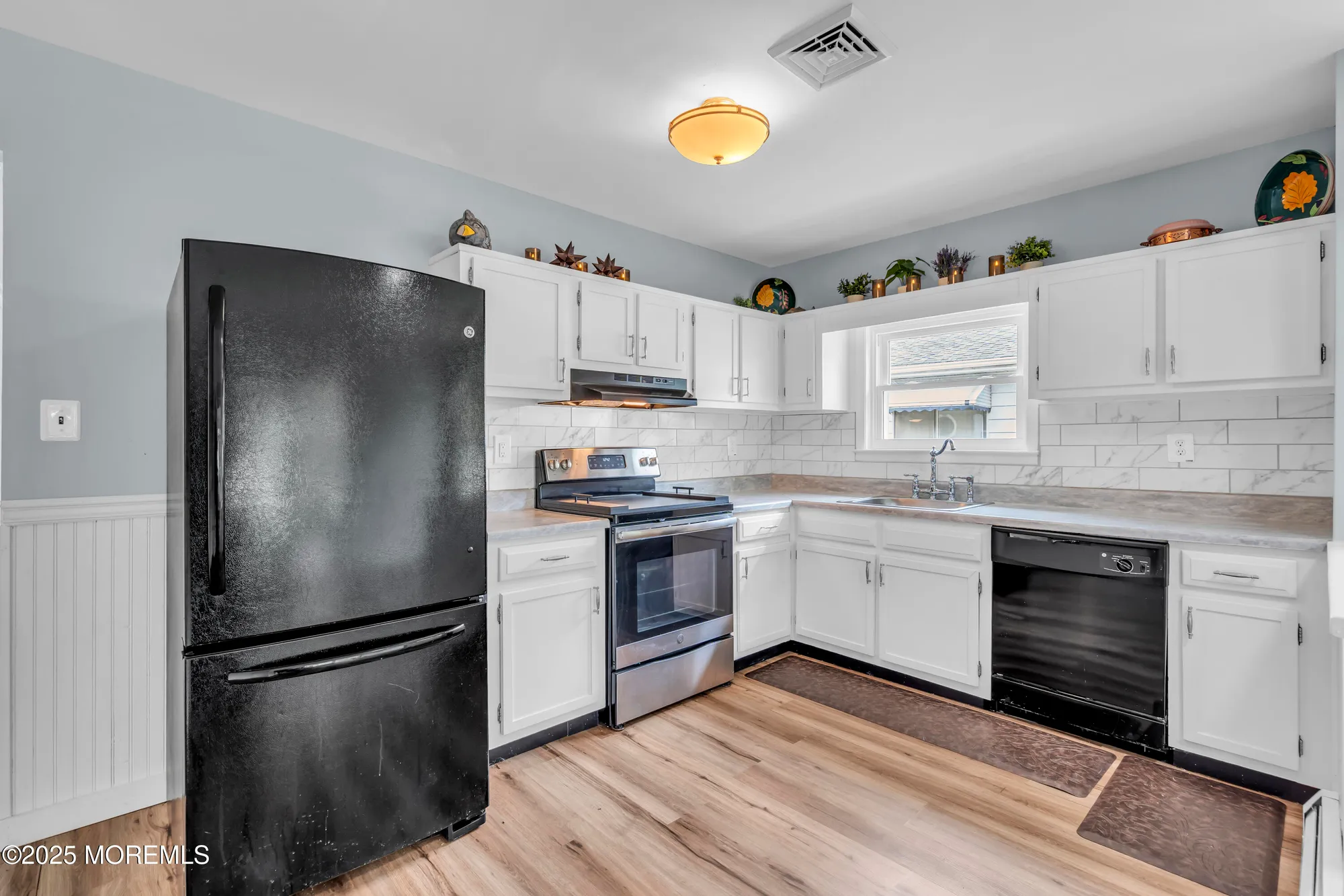 Property Slideshow image 10 of 26 | 142 barbuda st, Toms River, NJ, 08757