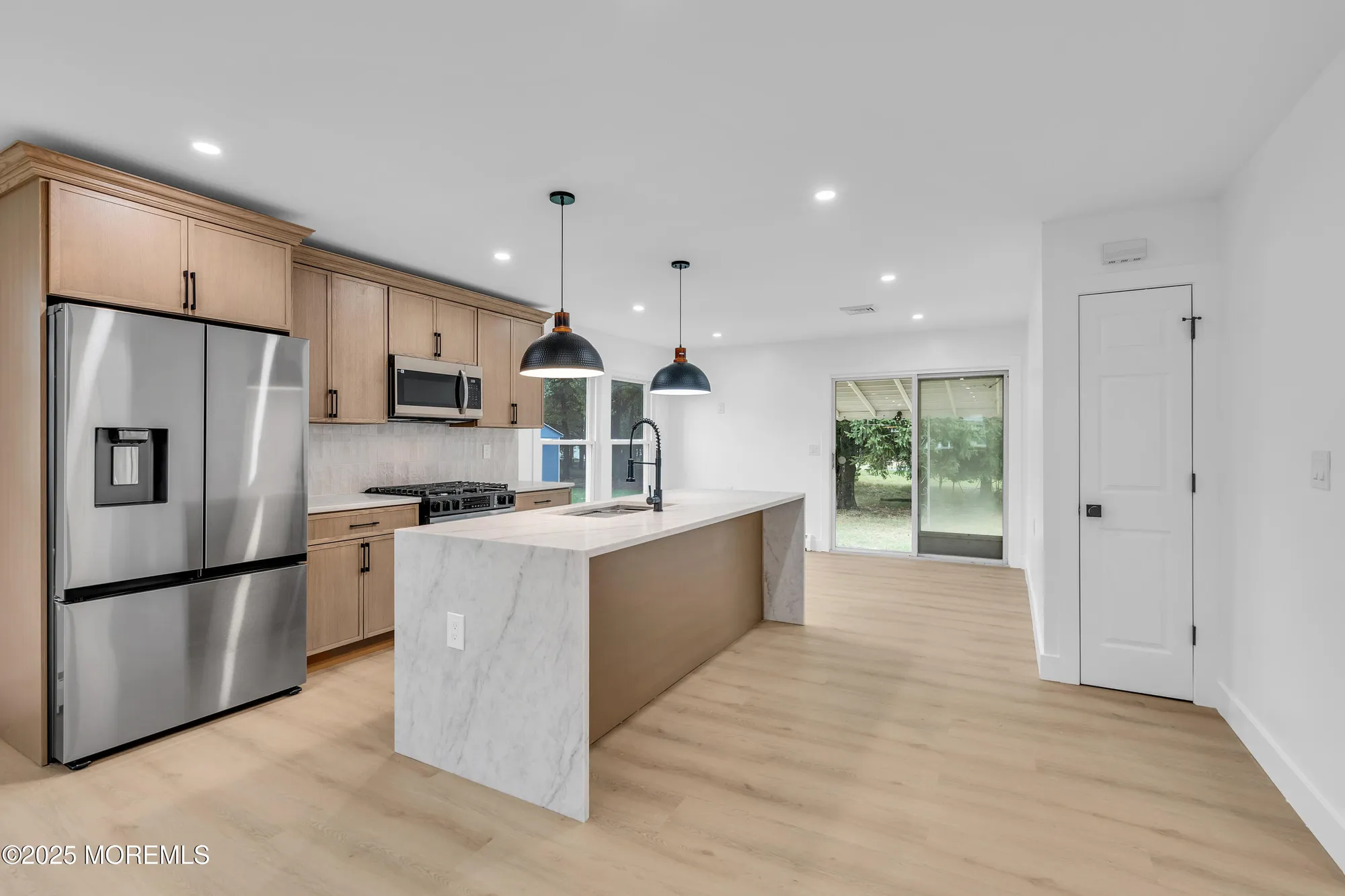 Property Slideshow image 7 of 34 | 332 curacao st, Toms River, NJ, 08757