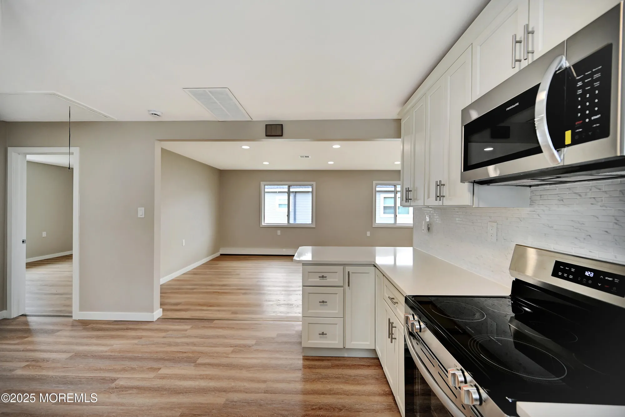 Property Slideshow image 10 of 31 | 343 barbados dr, Toms River, NJ, 08757