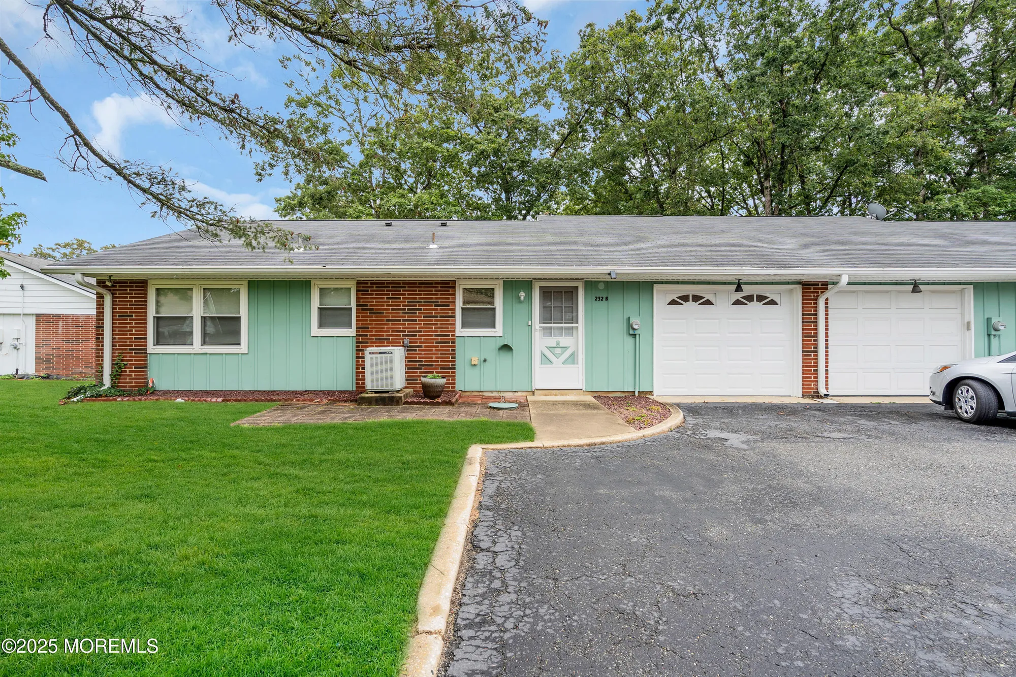 Property Slideshow image 2 of 15 | 232b buckingham ct b, Lakewood, NJ, 08701