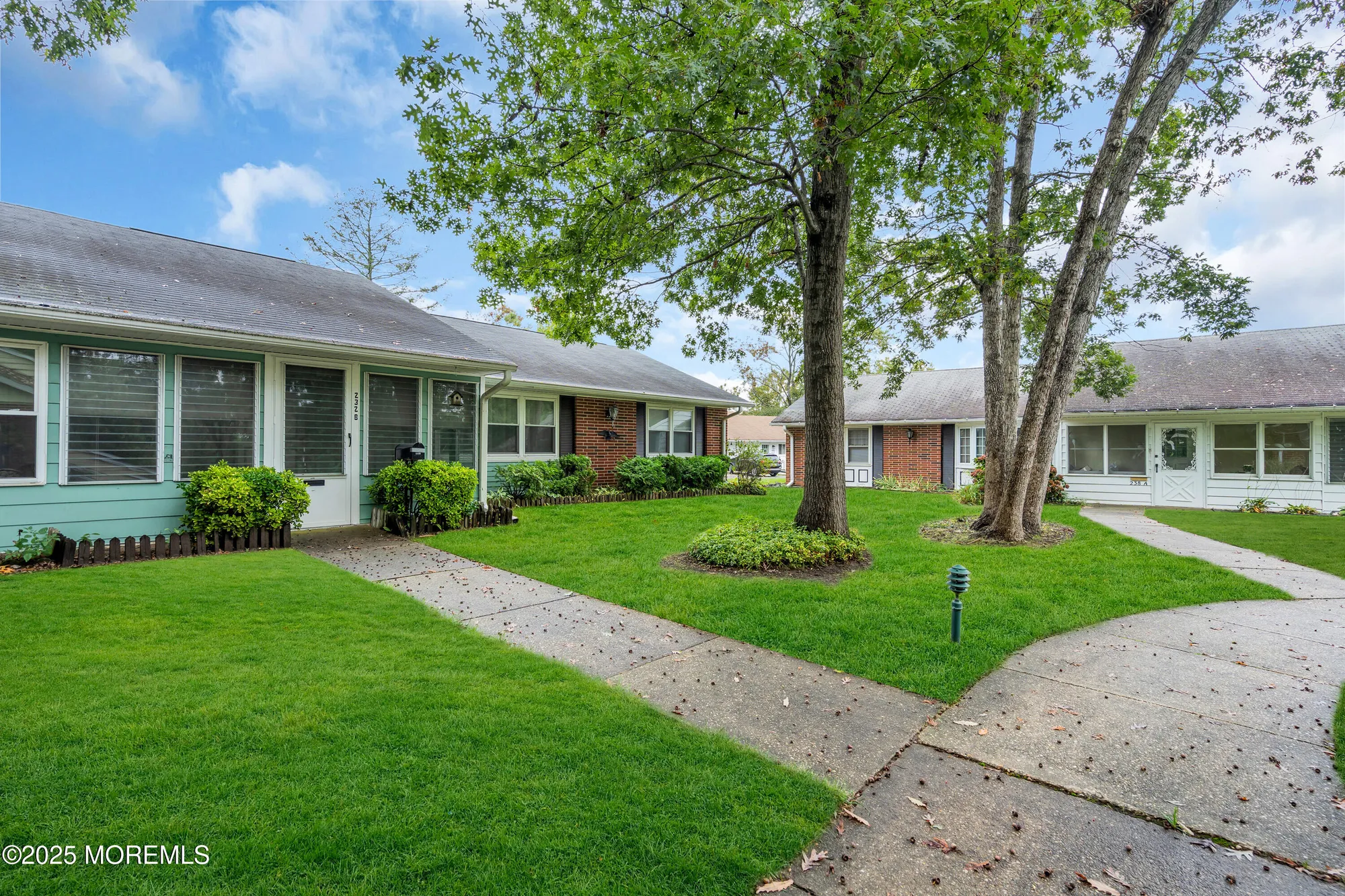 Property Slideshow image 3 of 15 | 232b buckingham ct b, Lakewood, NJ, 08701