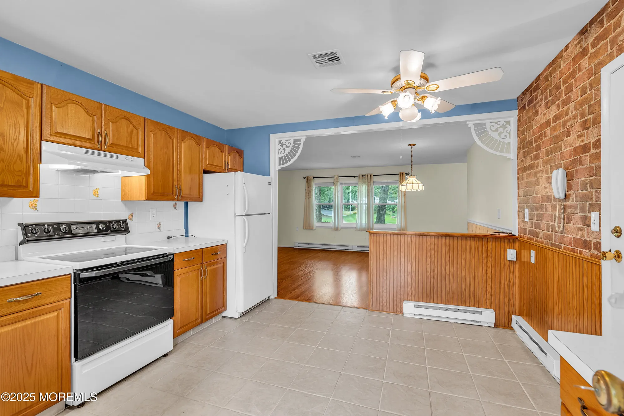 Property Slideshow image 5 of 15 | 232b buckingham ct b, Lakewood, NJ, 08701