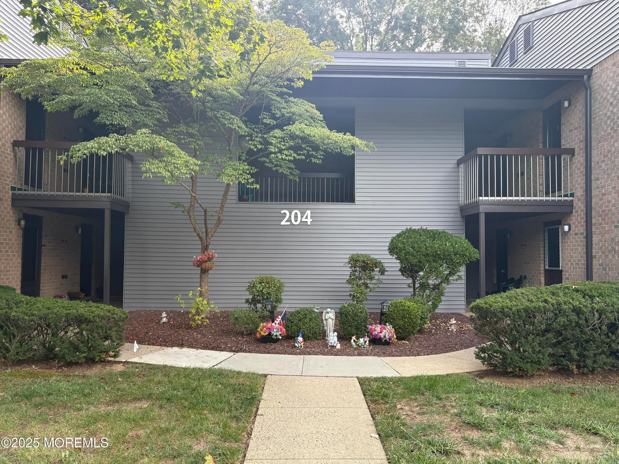 Property Slideshow image 1 of 21 | 204 covered bridge blvd f, Manalapan, NJ, 07726