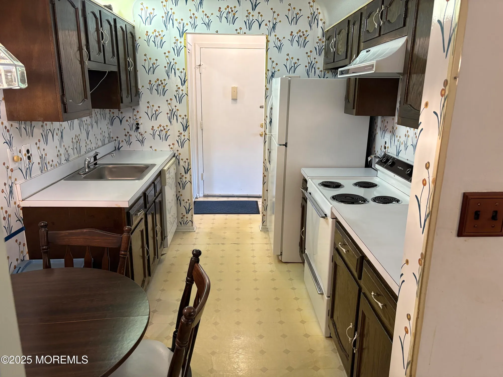 Property Slideshow image 13 of 21 | 204 covered bridge blvd f, Manalapan, NJ, 07726