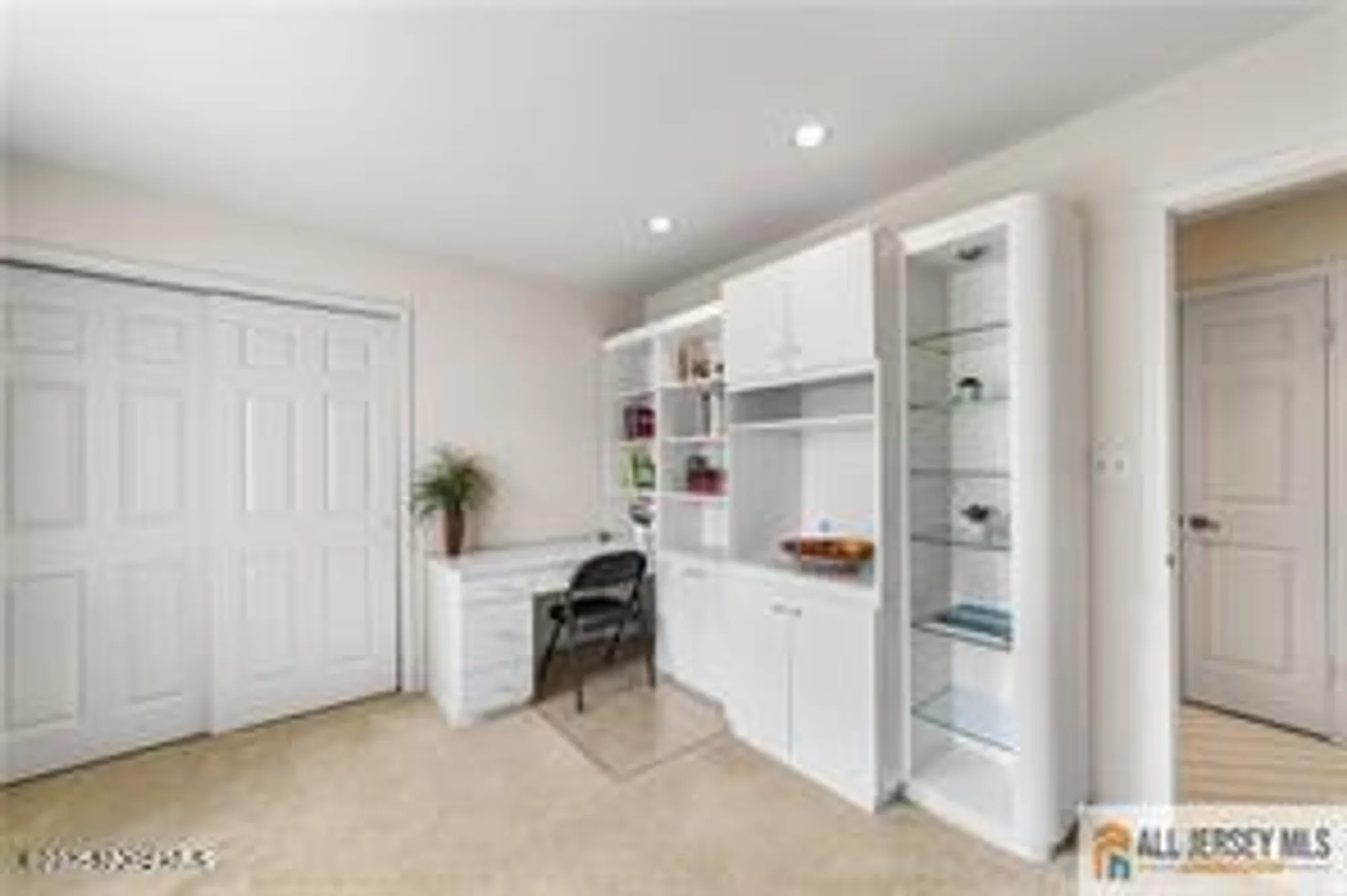 Property Slideshow image 10 of 12 | 16 alexander hamilton ct b, Monroe, NJ, 08831