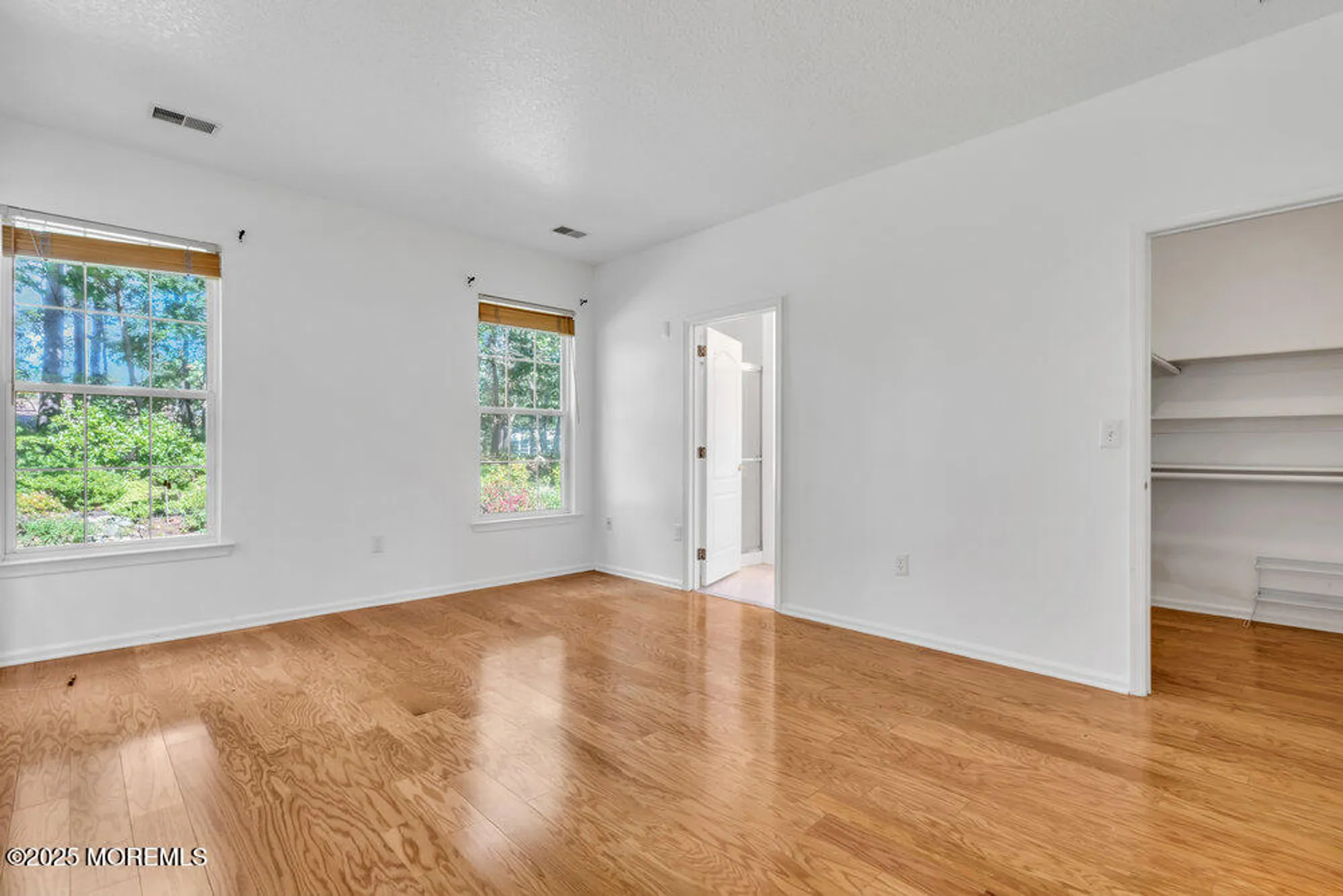 Property Slideshow image 19 of 26 | 18 evergreen springs dr, Lakewood, NJ, 08701