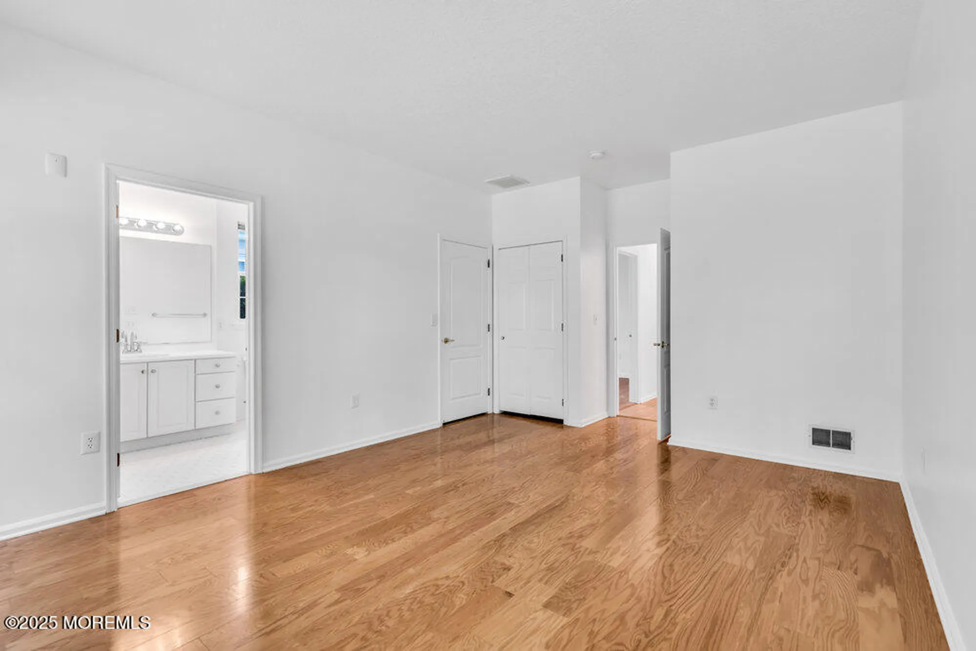 Property Slideshow image 21 of 26 | 18 evergreen springs dr, Lakewood, NJ, 08701