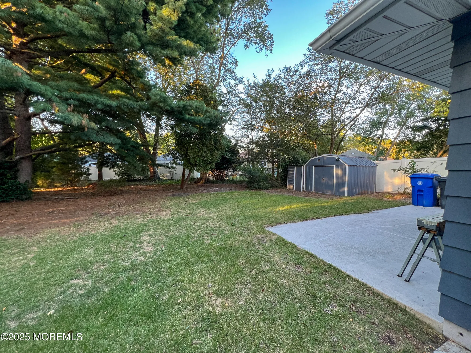 Property Slideshow image 5 of 18 | 16 catskill ct, Toms River, NJ, 08753