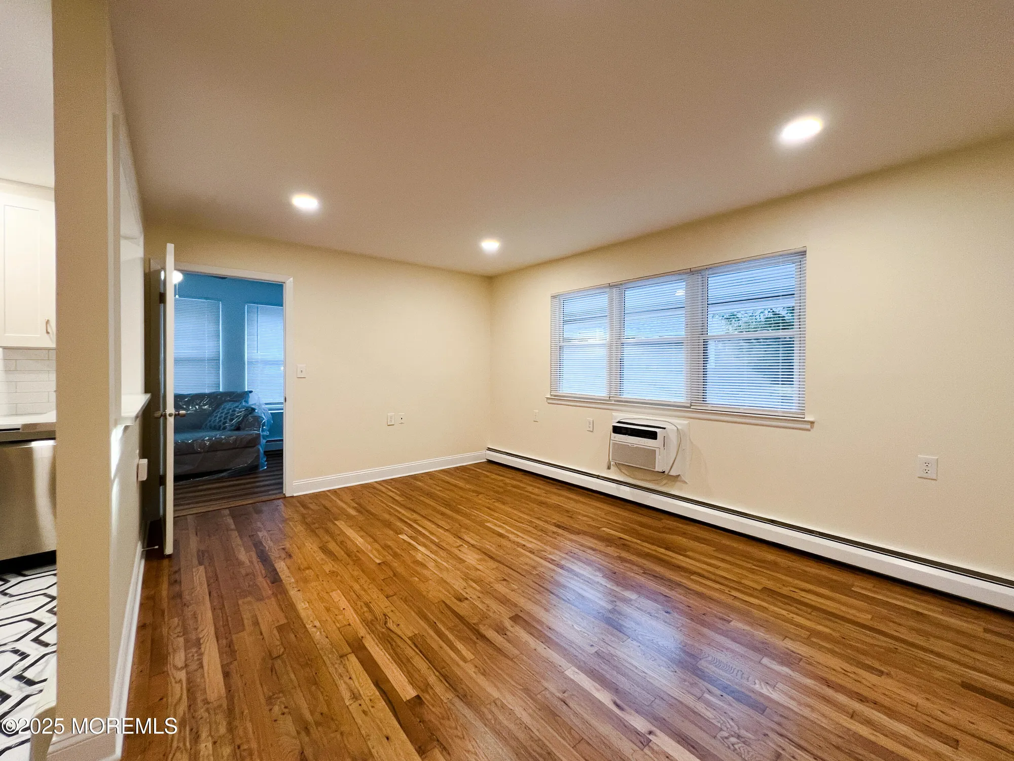 Property Slideshow image 7 of 18 | 16 catskill ct, Toms River, NJ, 08753