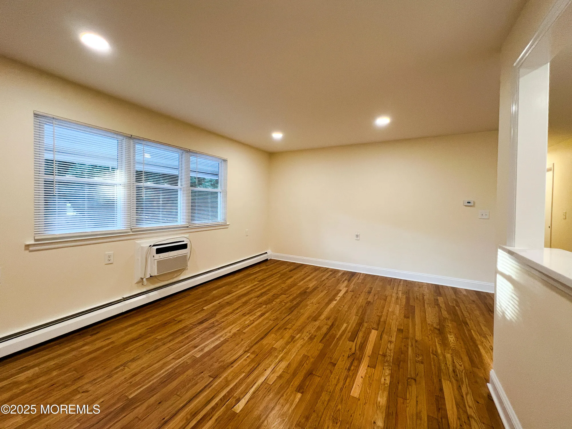Property Slideshow image 8 of 18 | 16 catskill ct, Toms River, NJ, 08753