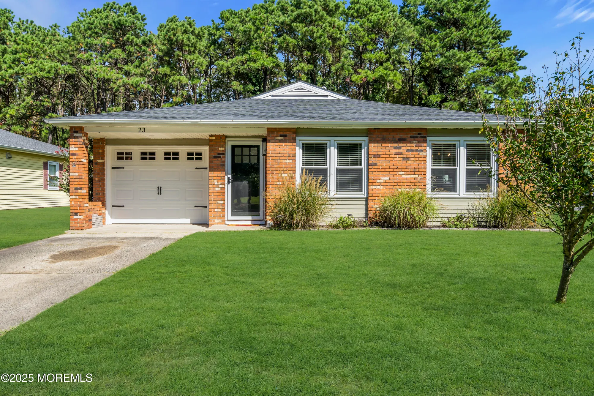 Property Slideshow image 4 of 41 | 23 lions head blvd, Brick, NJ, 08723