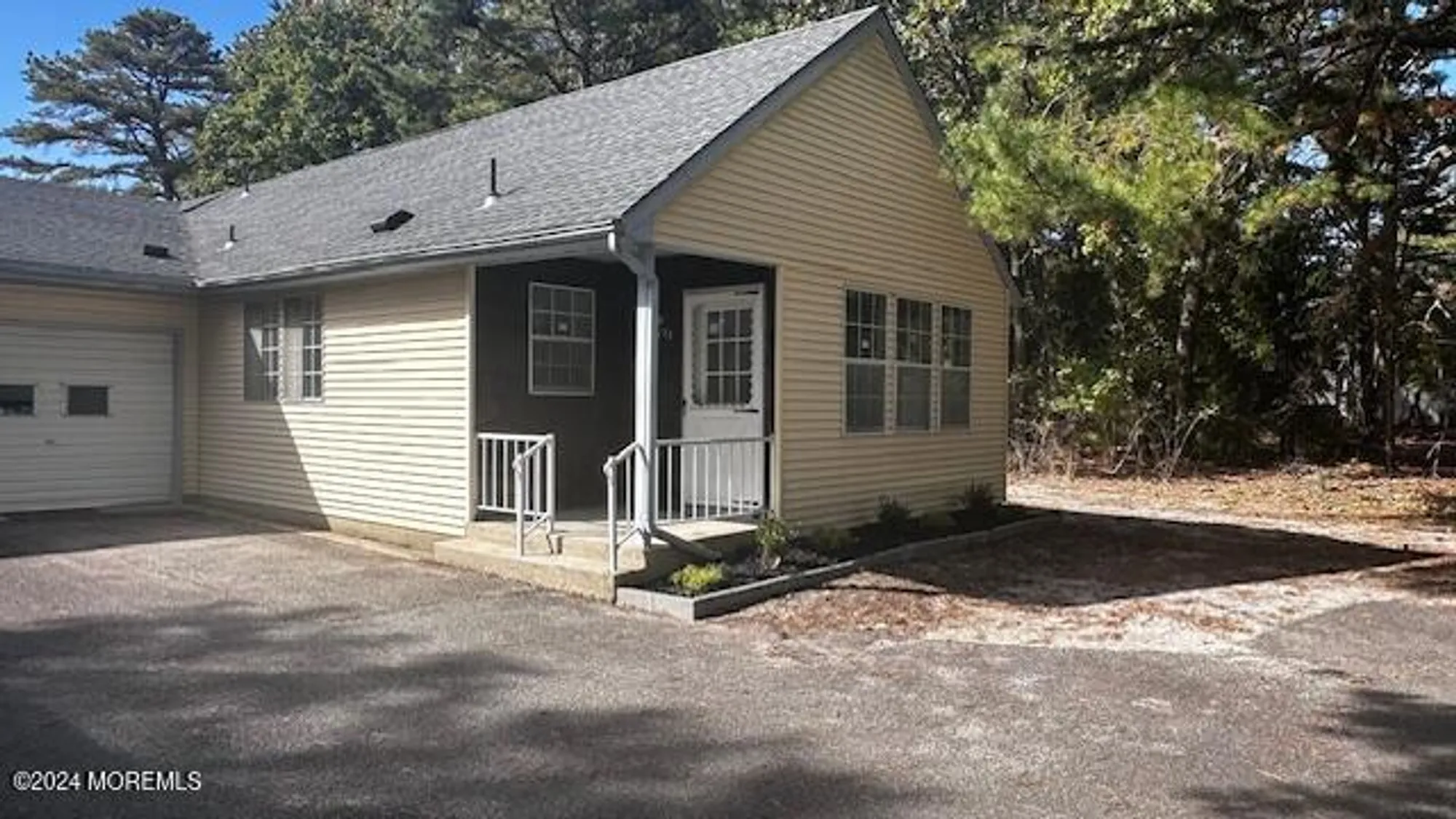 Property Slideshow image 37 of 38 | 12 chandon rd # 51, Whiting, NJ, 08759