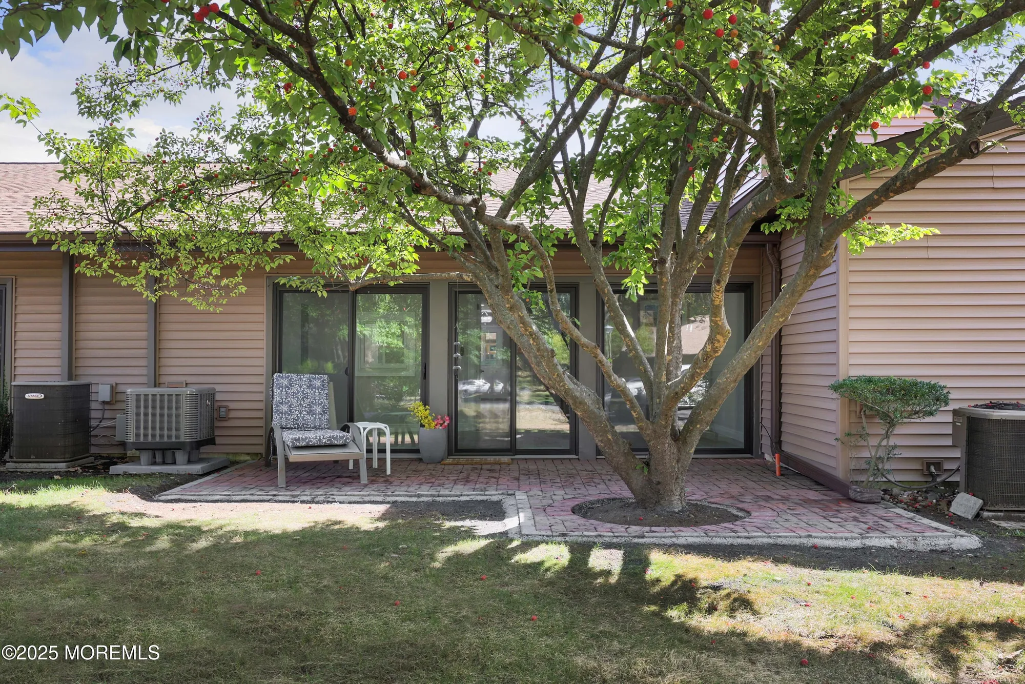 Property Slideshow image 18 of 34 | 12 ellsworth ct, Red Bank, NJ, 07701