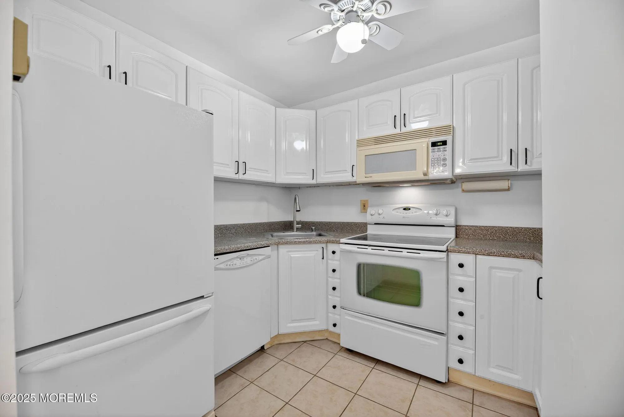 Property Slideshow image 17 of 48 | 154 cross slope ct g, Manalapan, NJ, 07726