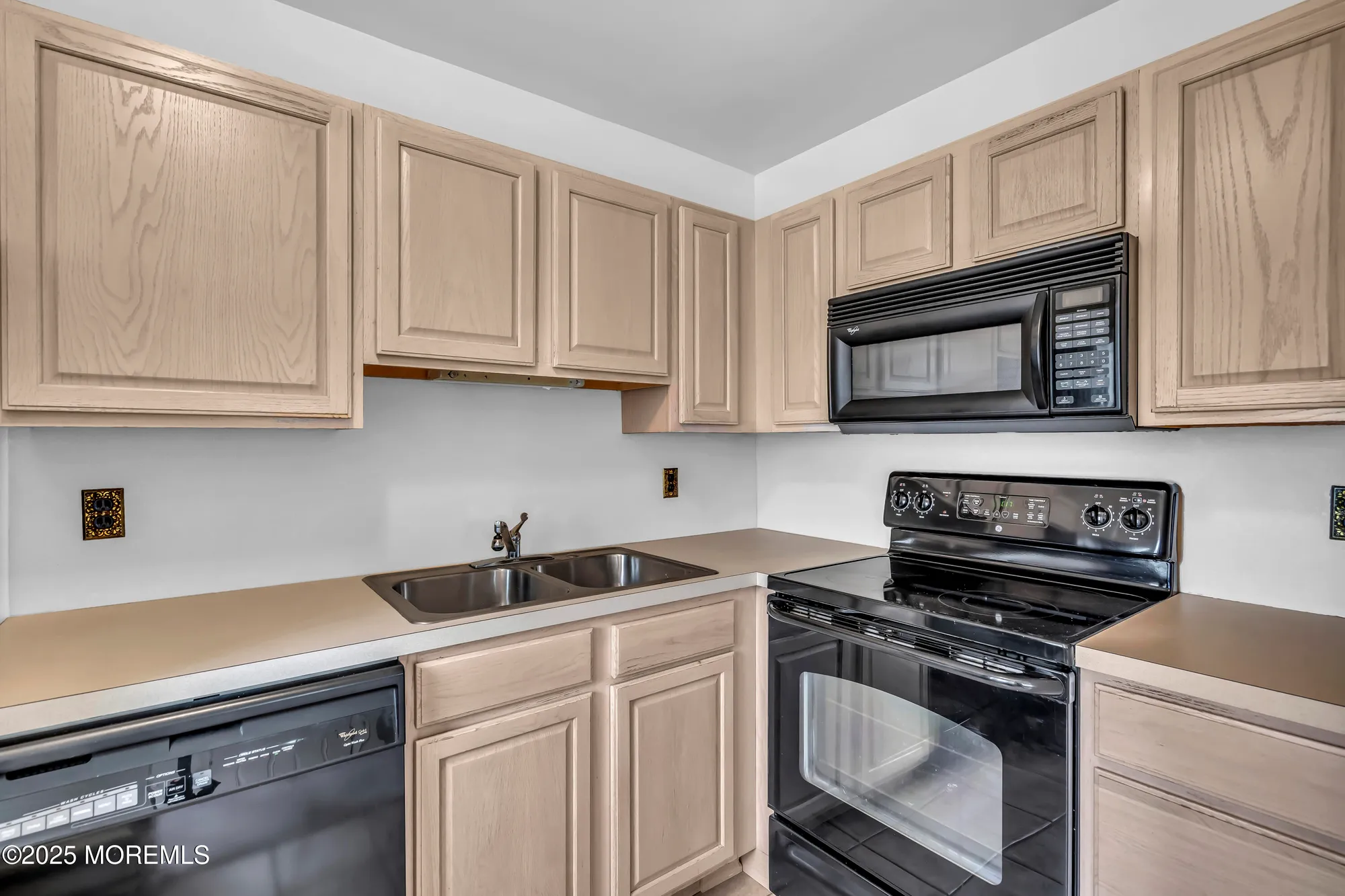 Property Slideshow image 10 of 27 | 29 arizona ave b, Whiting, NJ, 08759