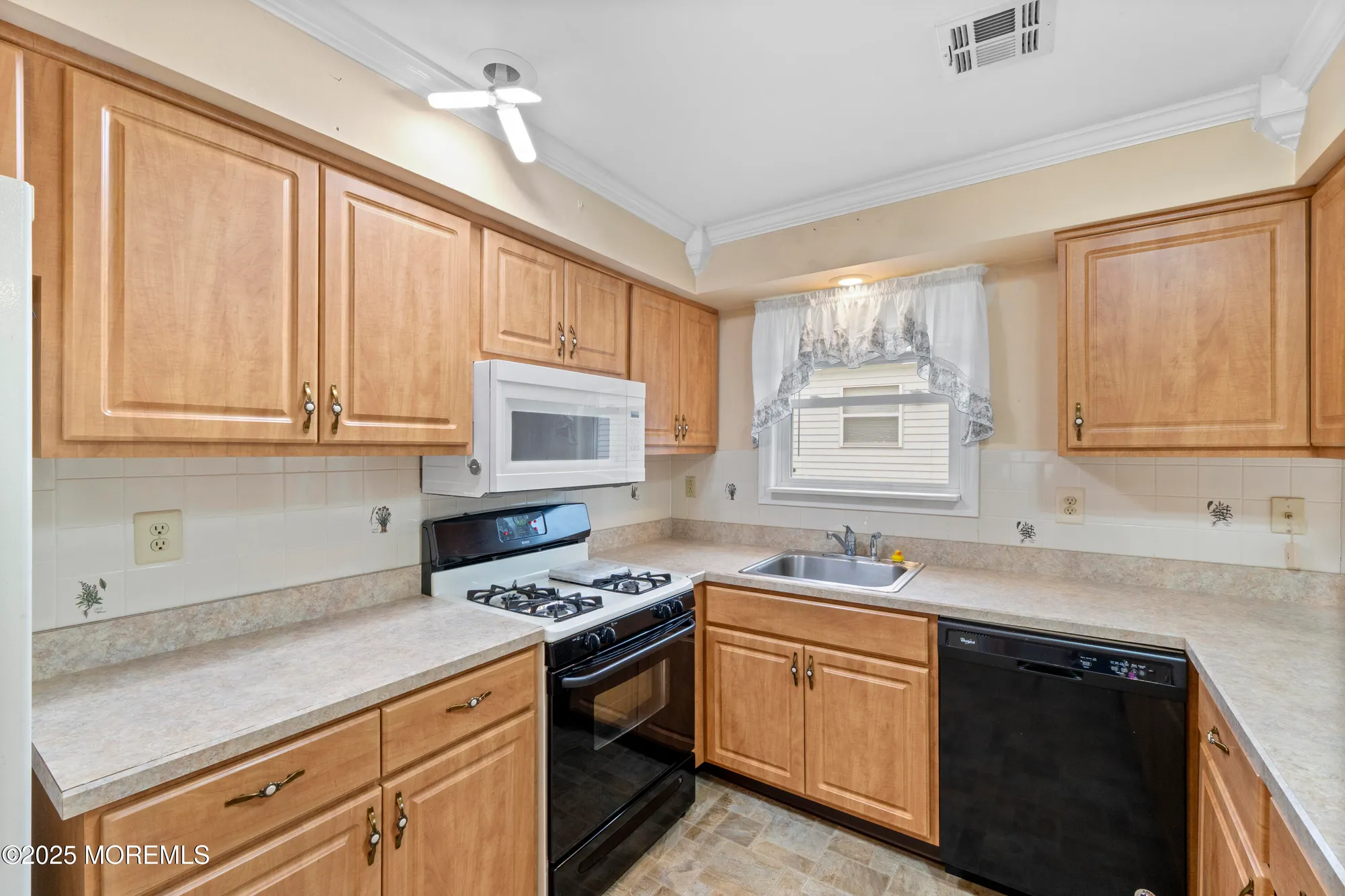 Property Slideshow image 6 of 23 | 51 trent dr, Toms River, NJ, 08757