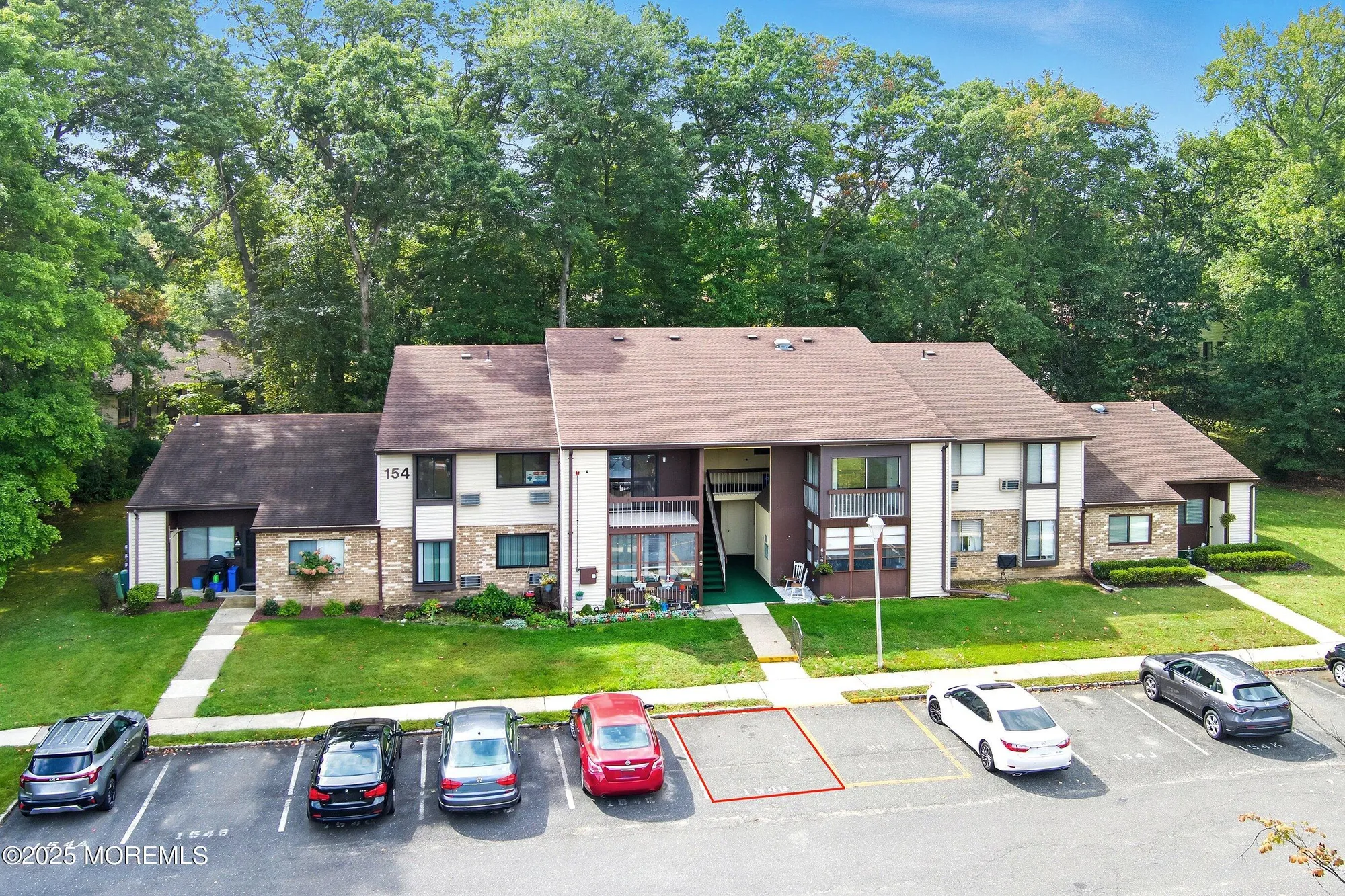 Property Slideshow image 4 of 48 | 154 cross slope ct g, Manalapan, NJ, 07726