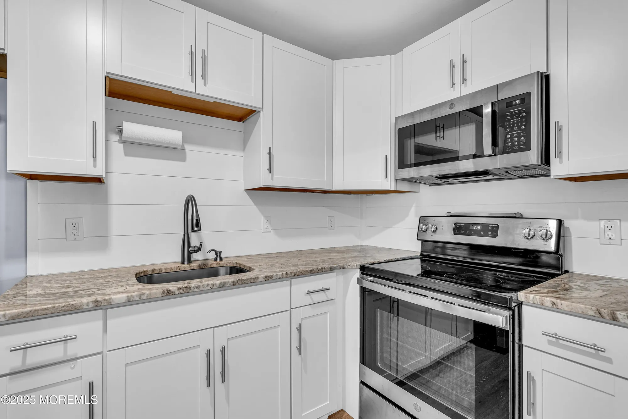 Property Slideshow image 8 of 19 | 14 roosevelt city rd b, Whiting, NJ, 08759